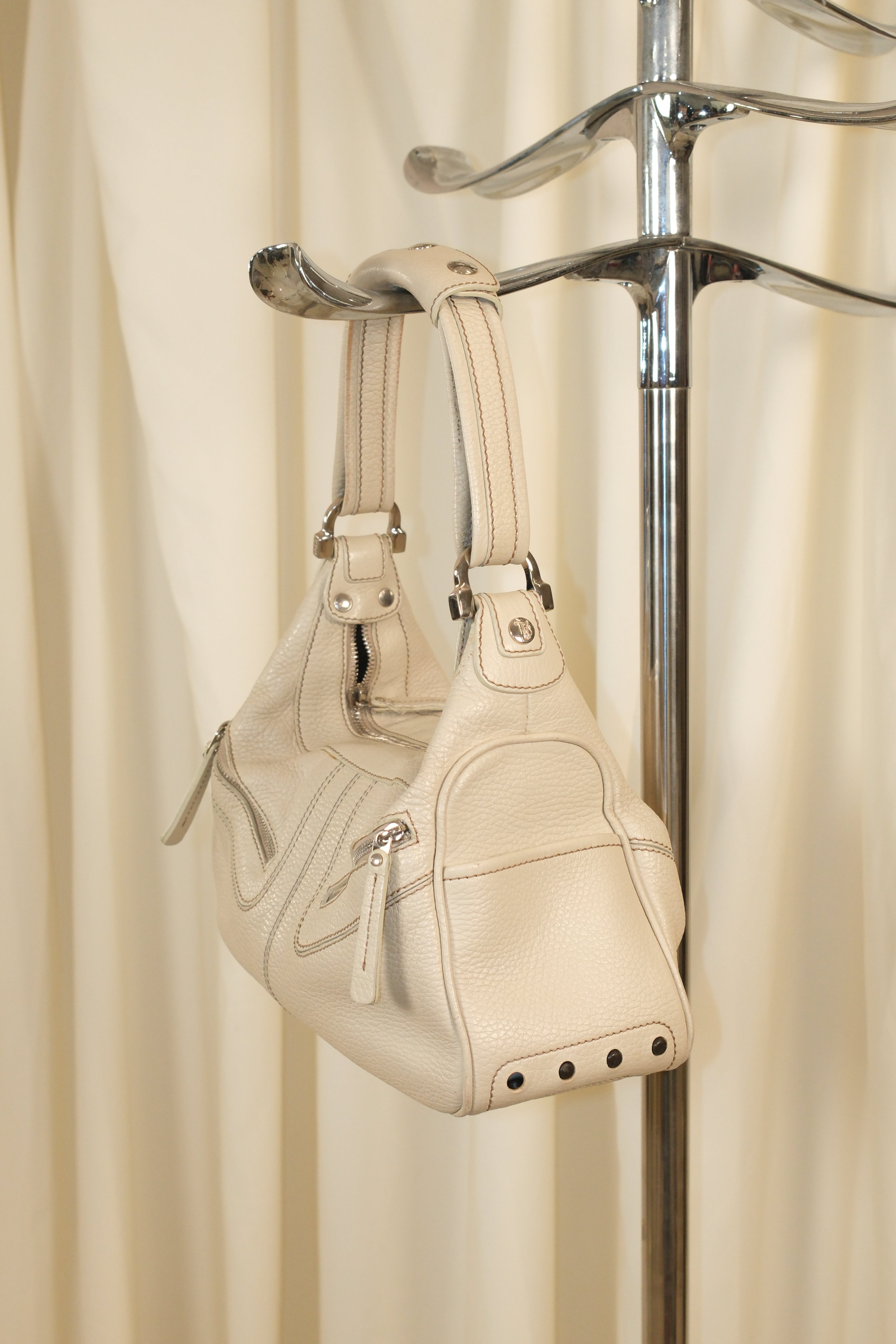 Tod’s Small Sporty Cream Leather Bag