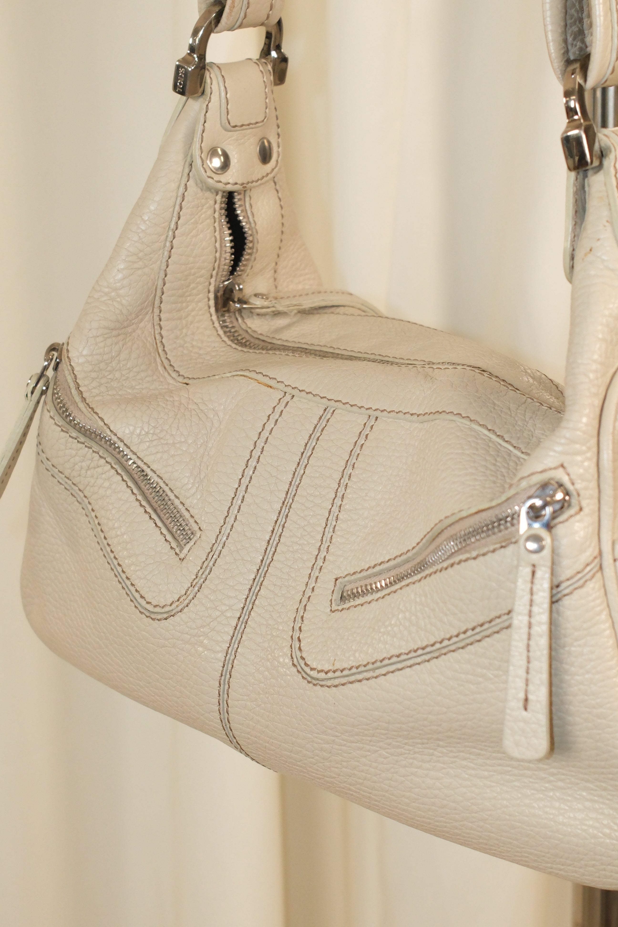 Tod’s Small Sporty Cream Leather Bag
