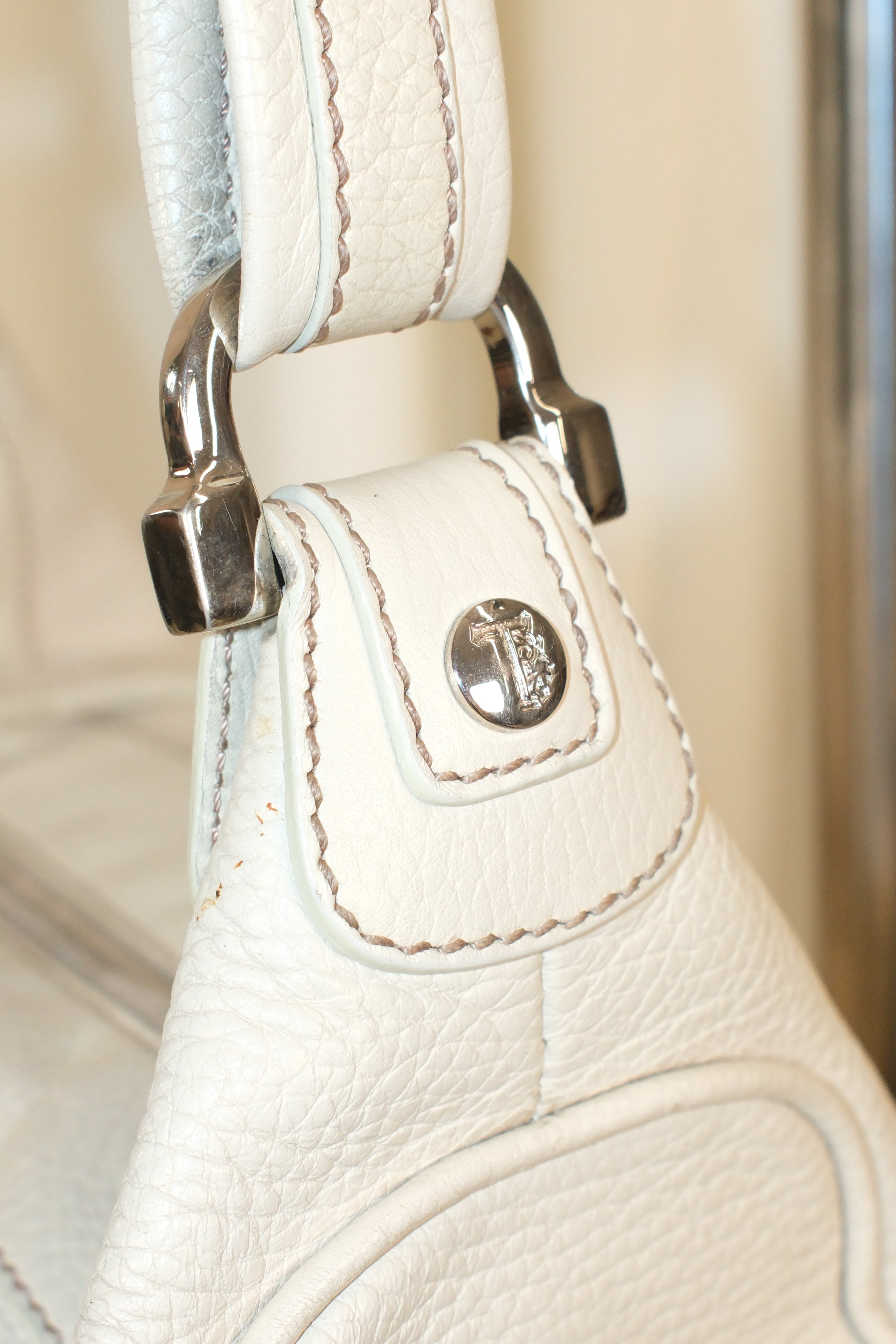 Tod’s Small Sporty Cream Leather Bag