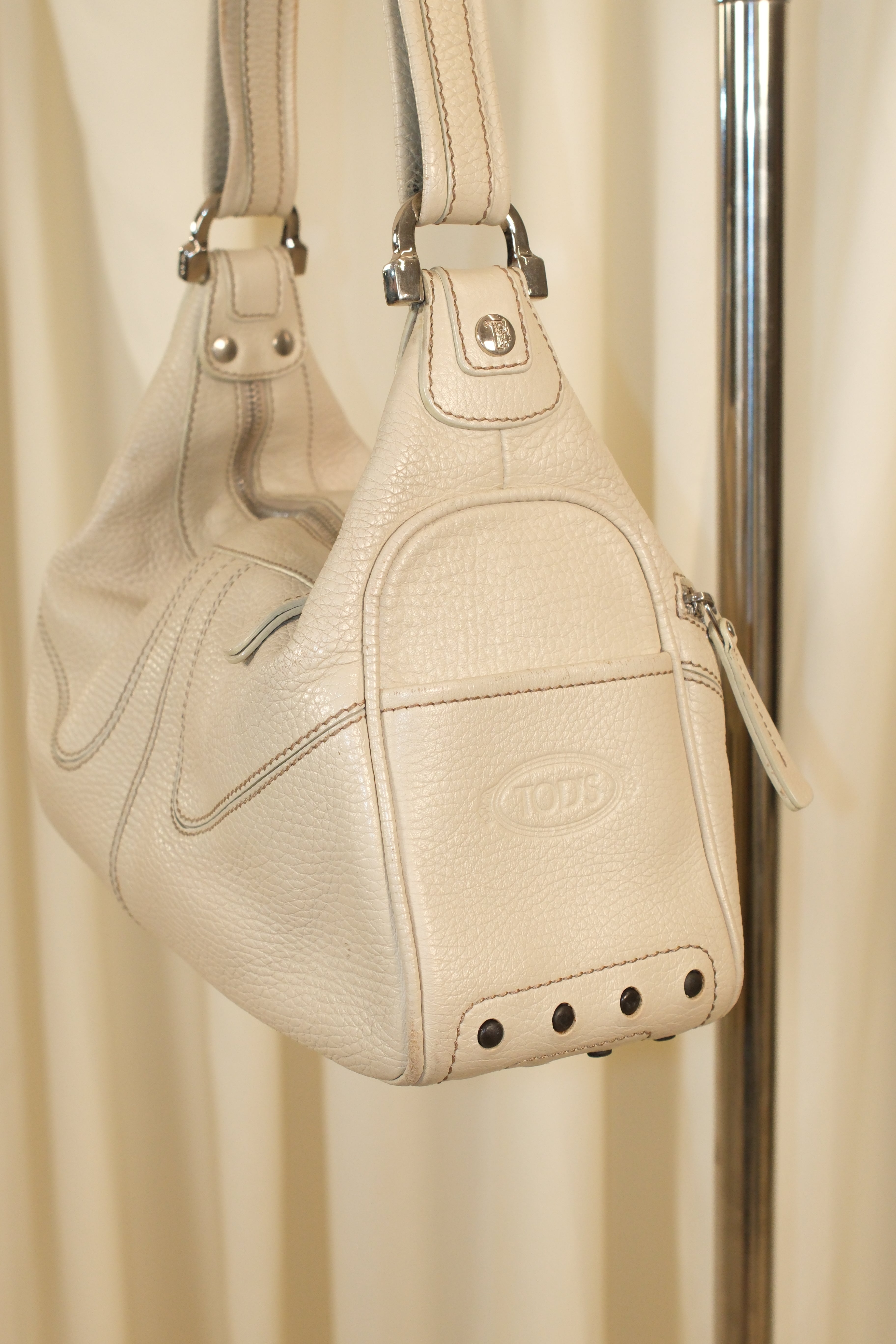 Tod’s Small Sporty Cream Leather Bag