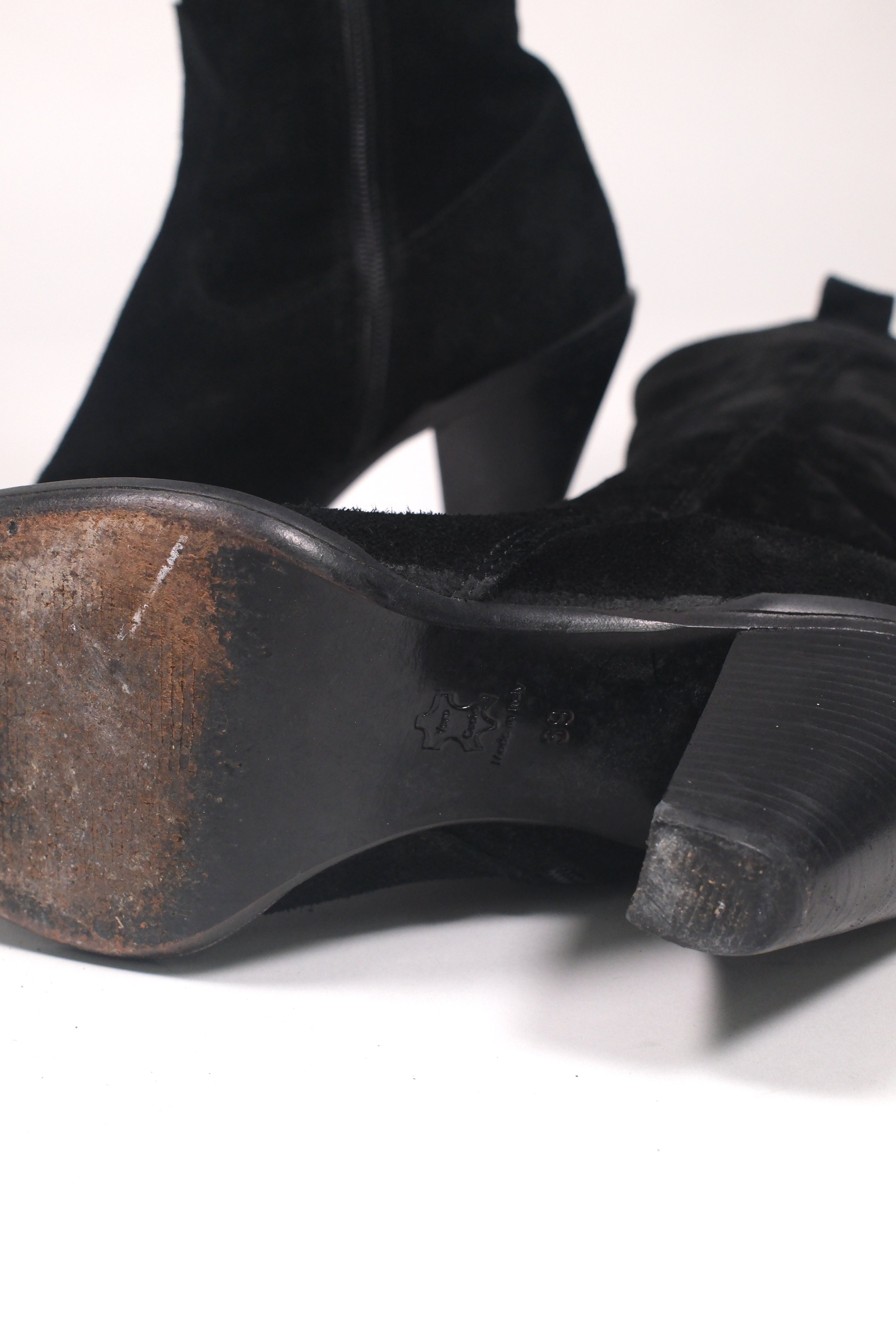 Italian Suede Black Pointed-Toe Boots Size 40
