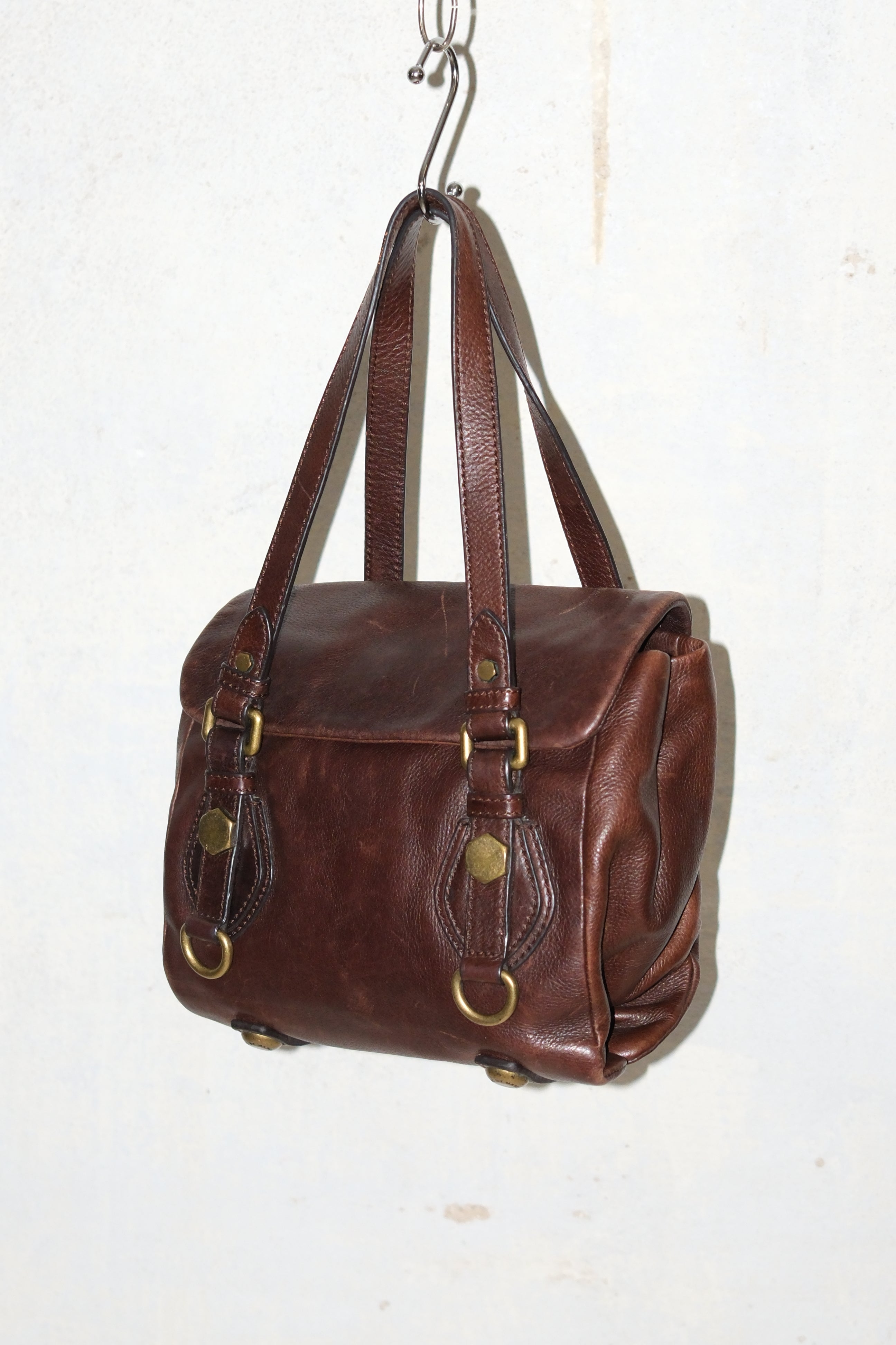 MARC JACOBS BROWN DISTRESSED BOXY LEATHER BAG