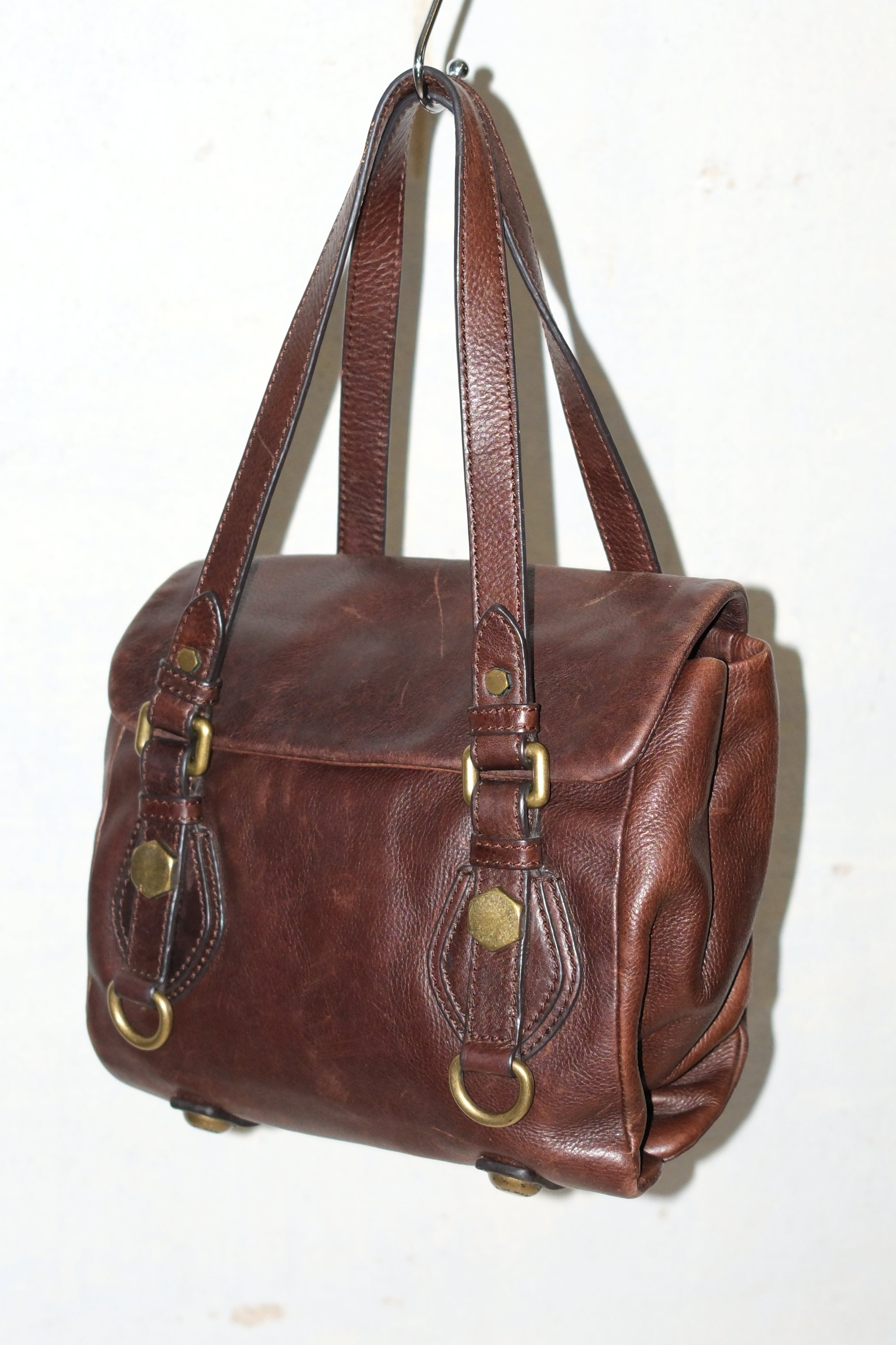 MARC JACOBS BROWN DISTRESSED BOXY LEATHER BAG
