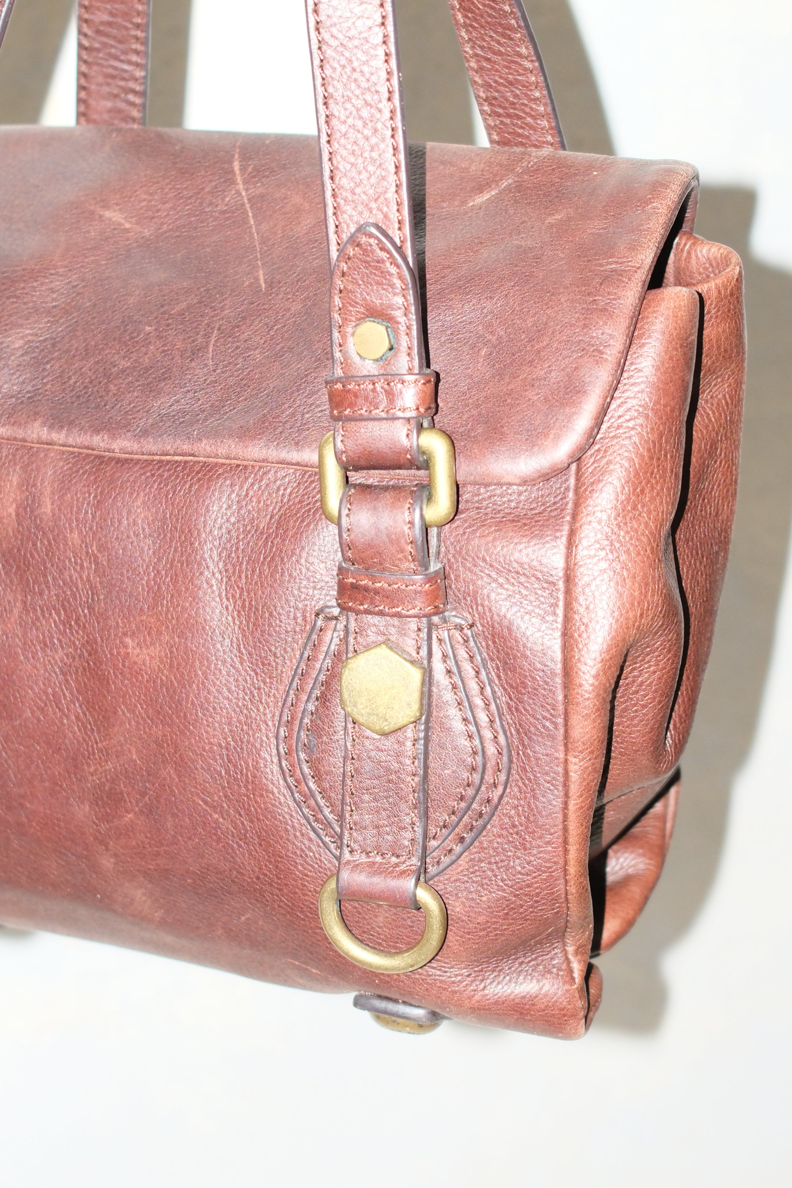 MARC JACOBS BROWN DISTRESSED BOXY LEATHER BAG