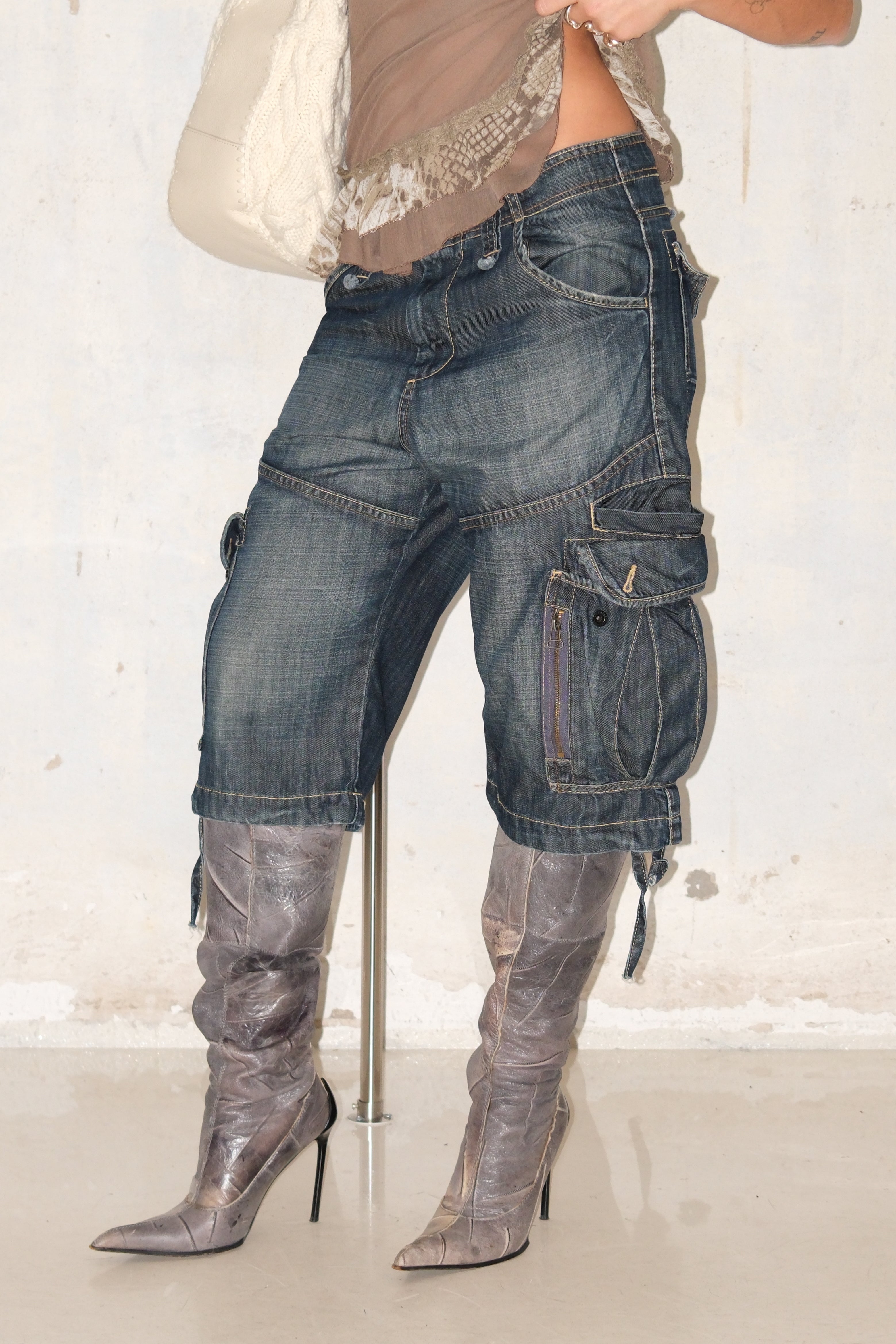 BAGGY POCKET JORTS SIZE 38