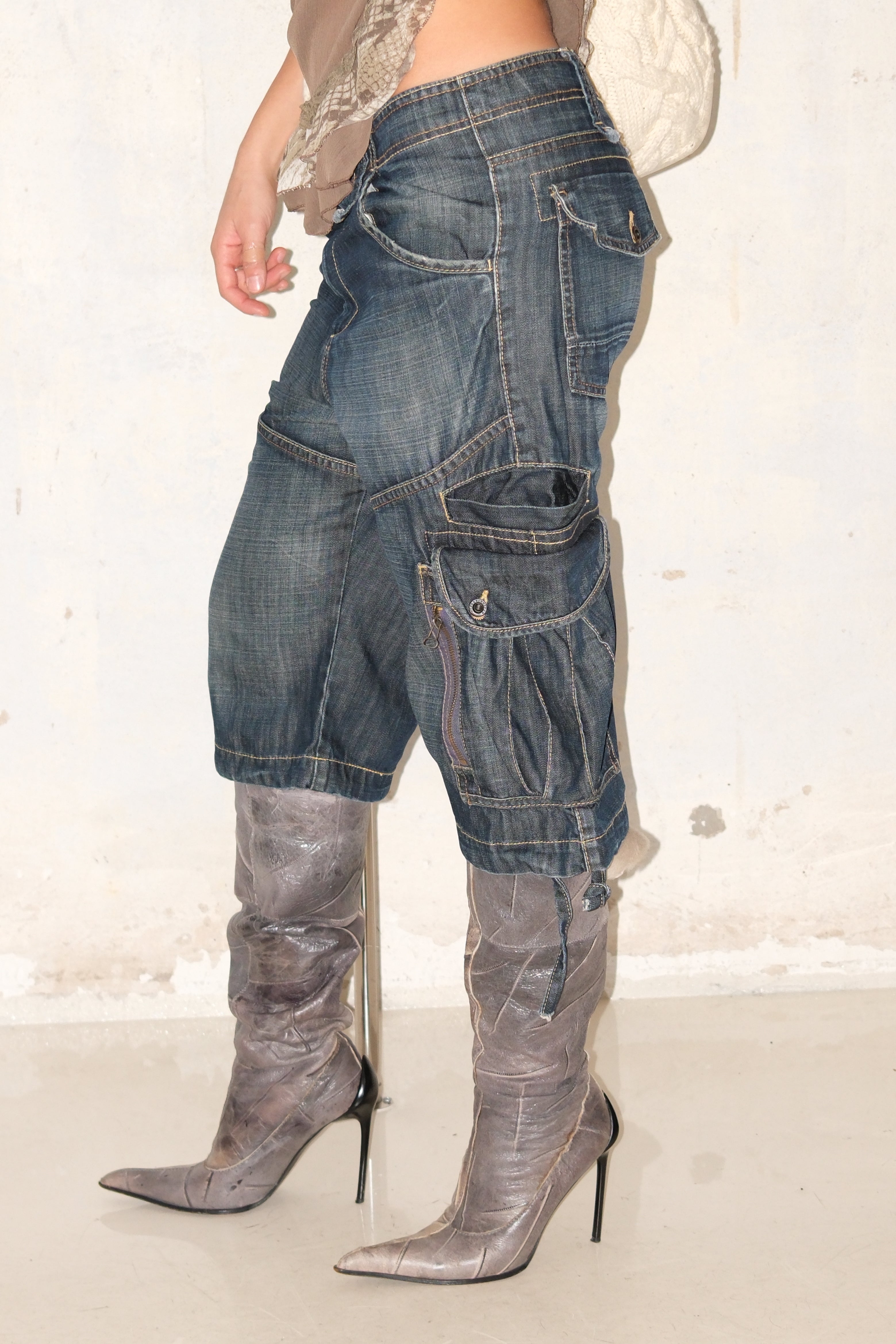 BAGGY POCKET JORTS SIZE 38