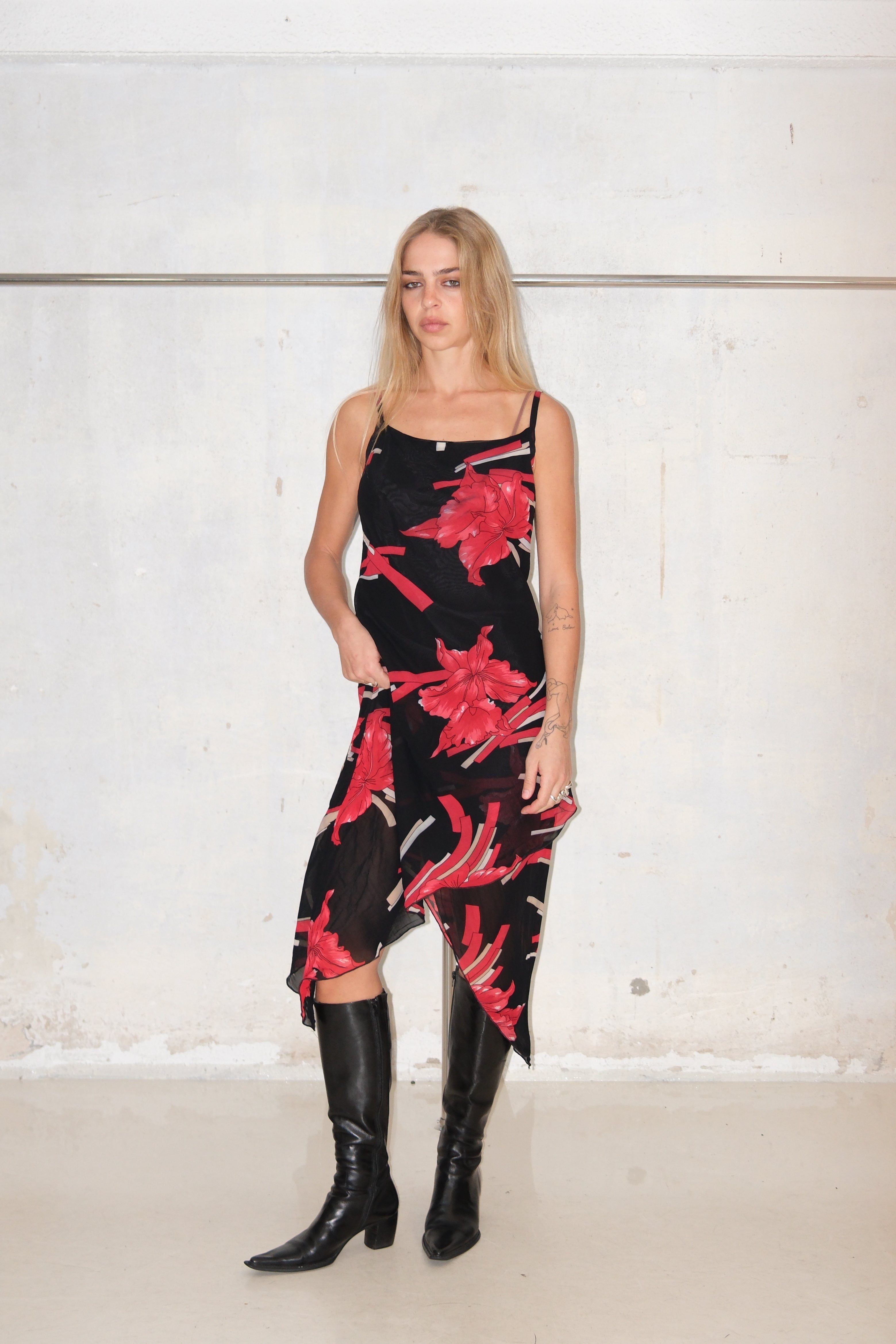 ASYMMETRIC FLORAL DRESS