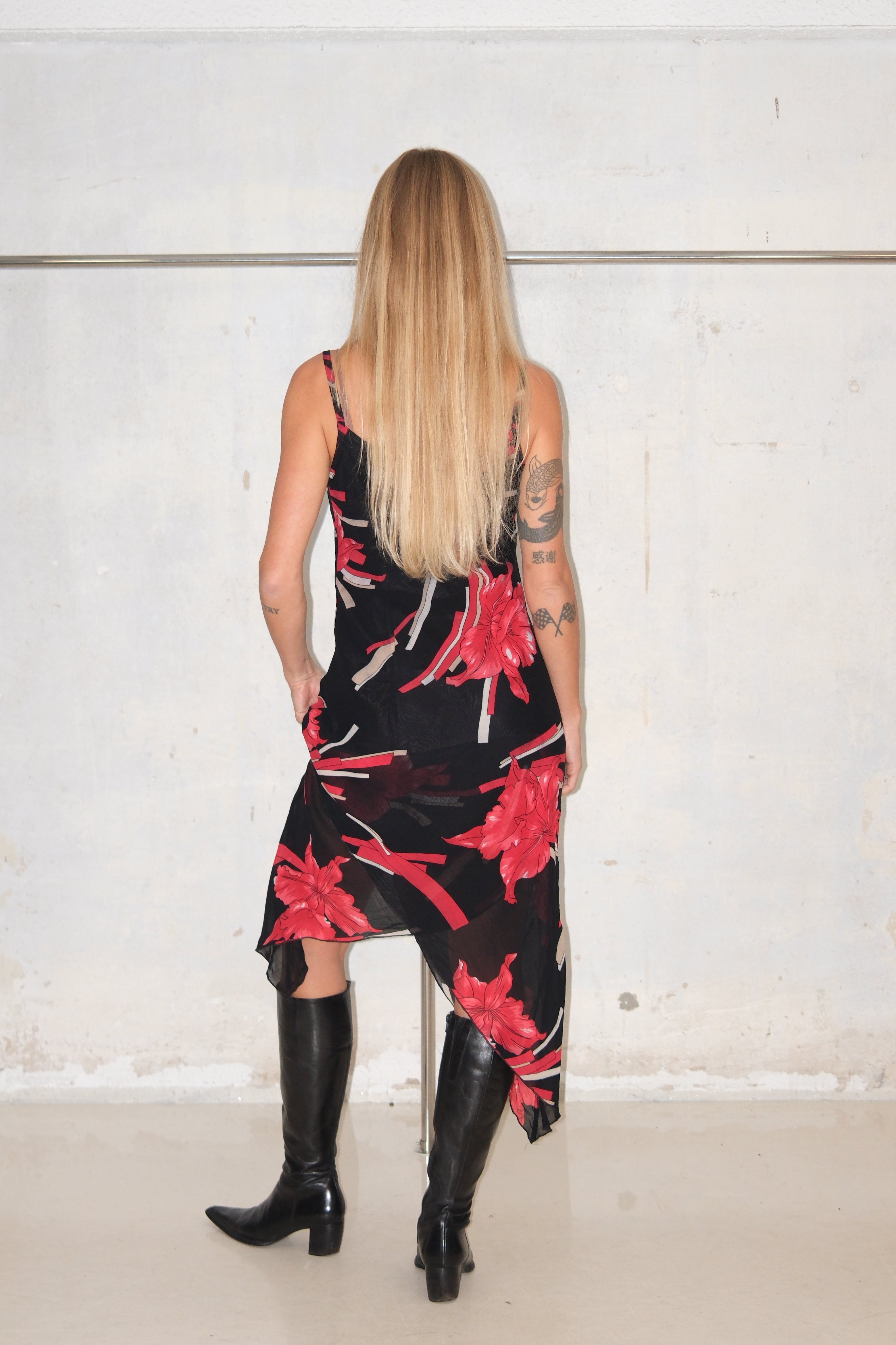 ASYMMETRIC FLORAL DRESS