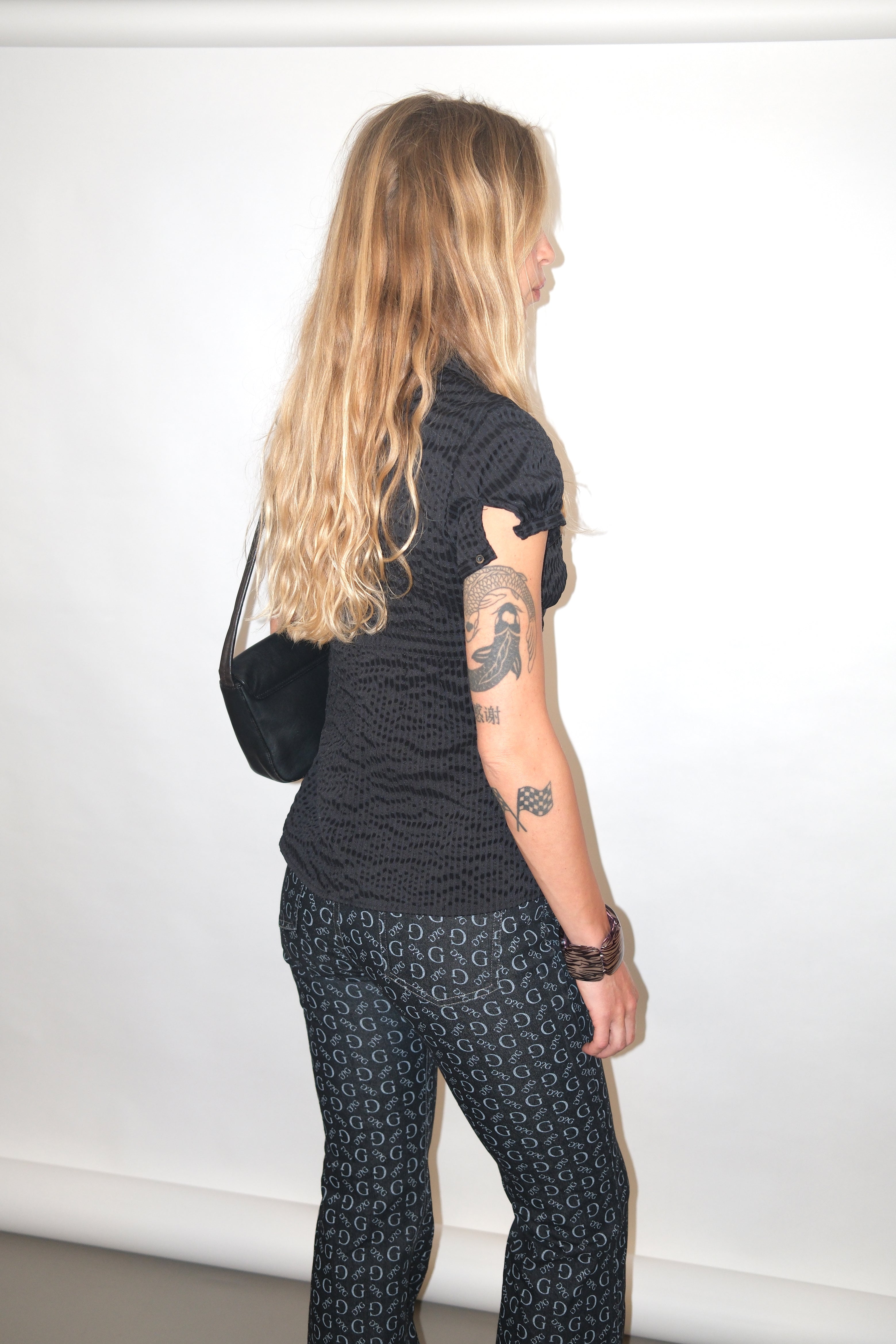 Black Short-Sleeve Cropped Button-Up Shirt