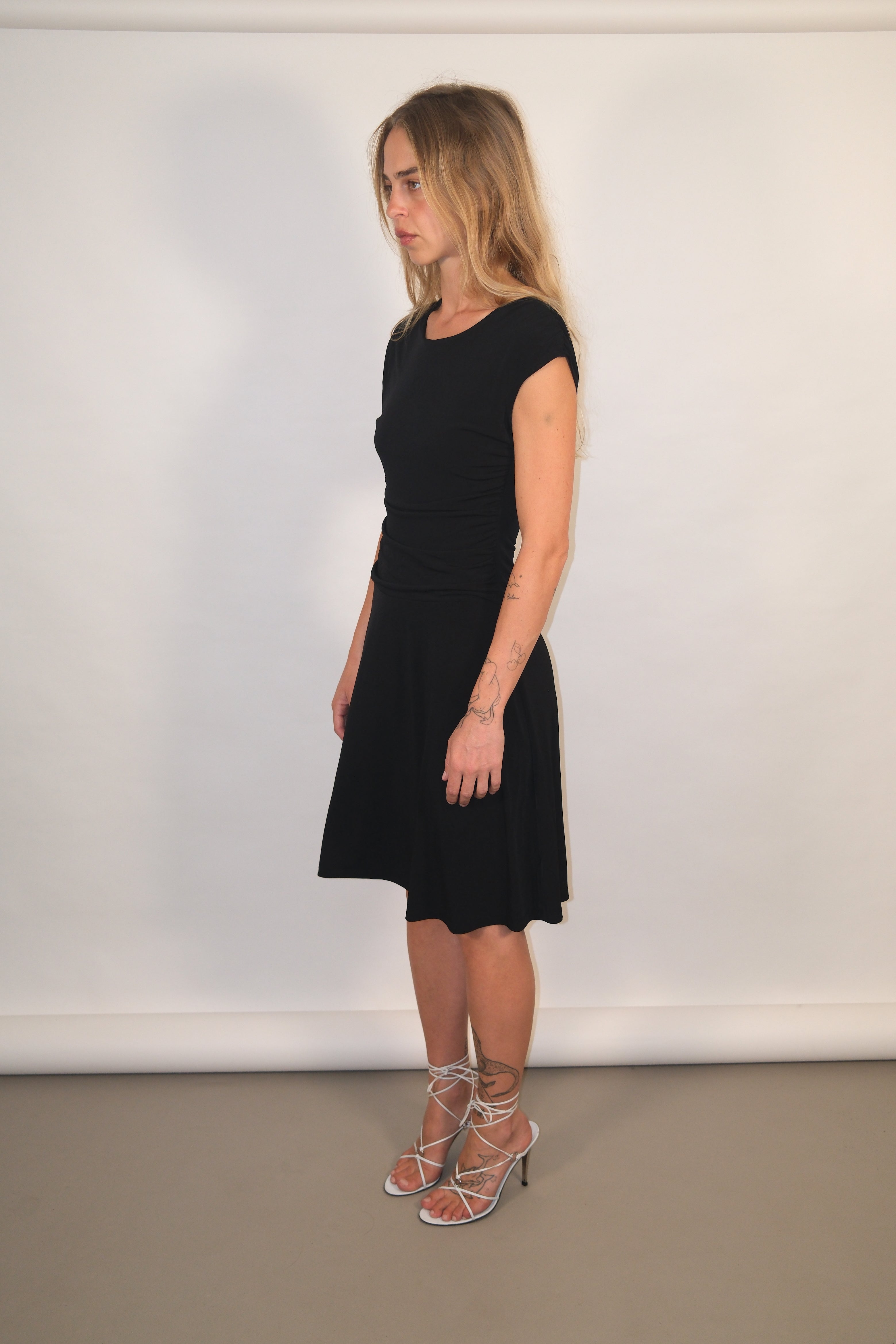 Black Short-Sleeve Ruched Midi Dress