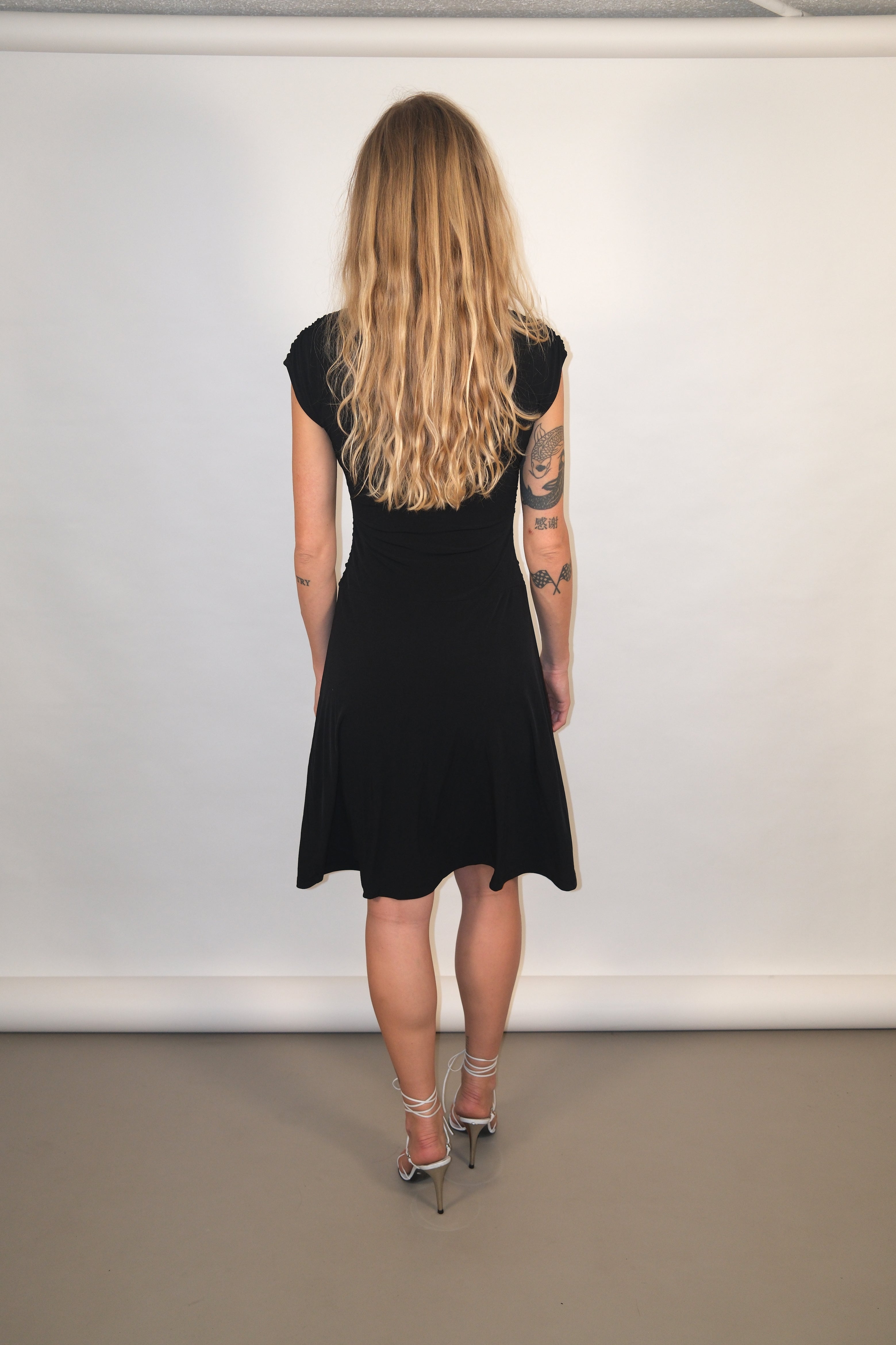 Black Short-Sleeve Ruched Midi Dress