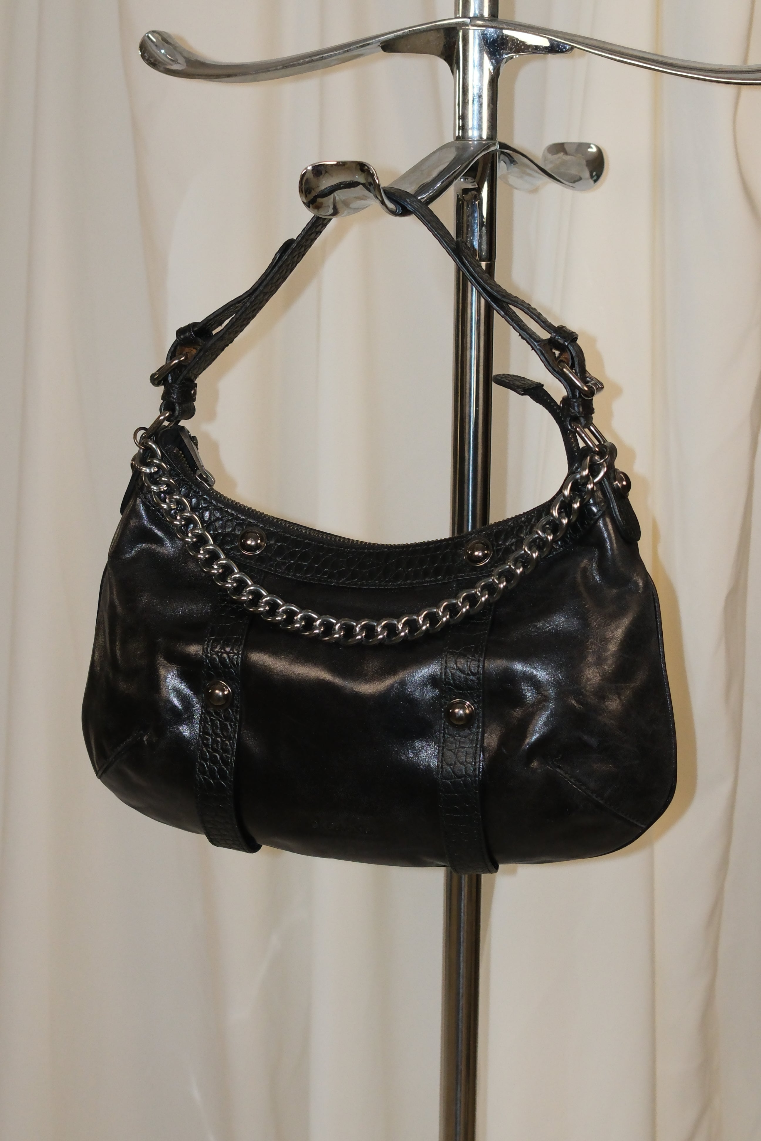 Calvin Klein Black Leather Shoulder Bag with Silver Chain Strap in Rock ’n’ Roll Style