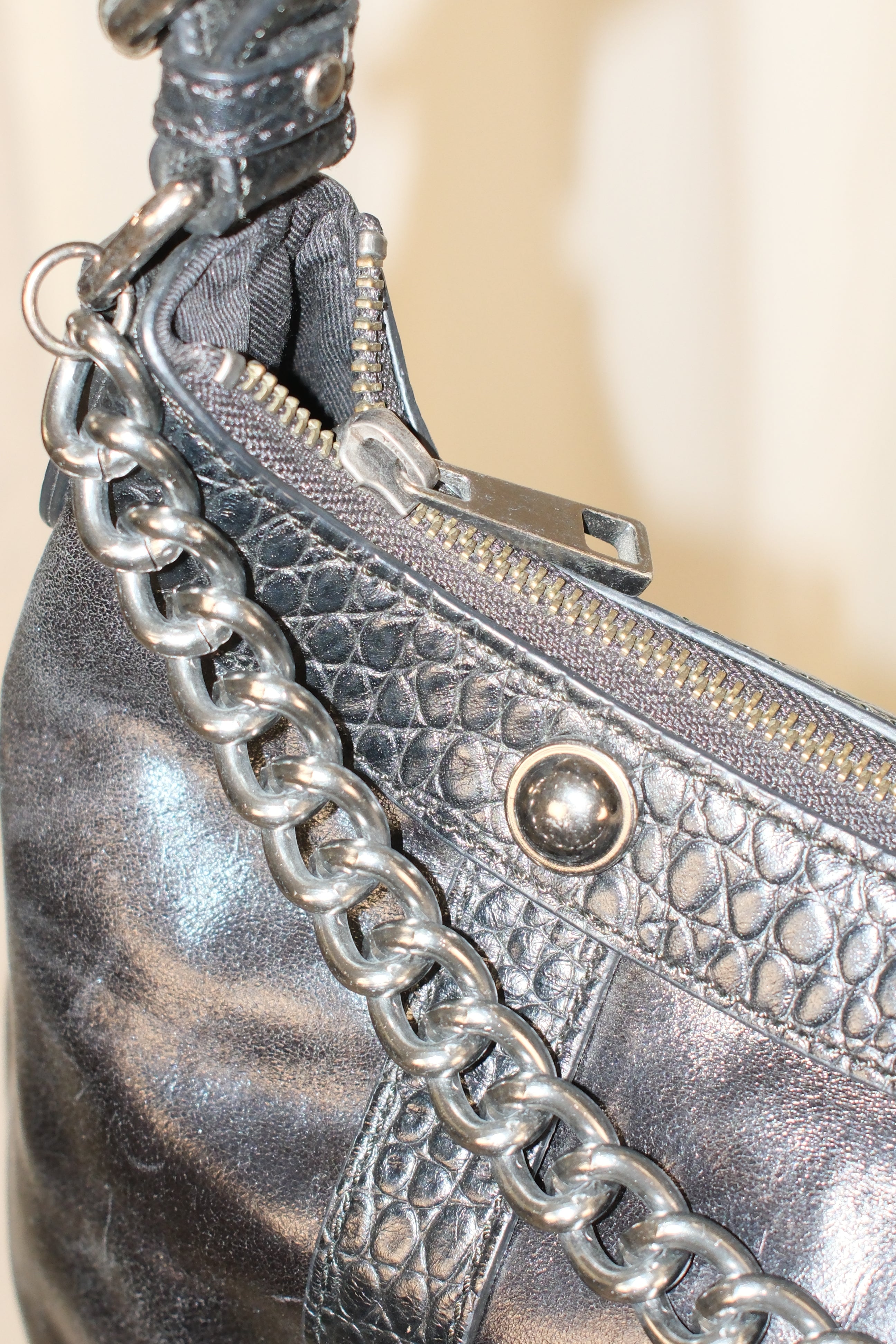 Calvin Klein Black Leather Shoulder Bag with Silver Chain Strap in Rock ’n’ Roll Style