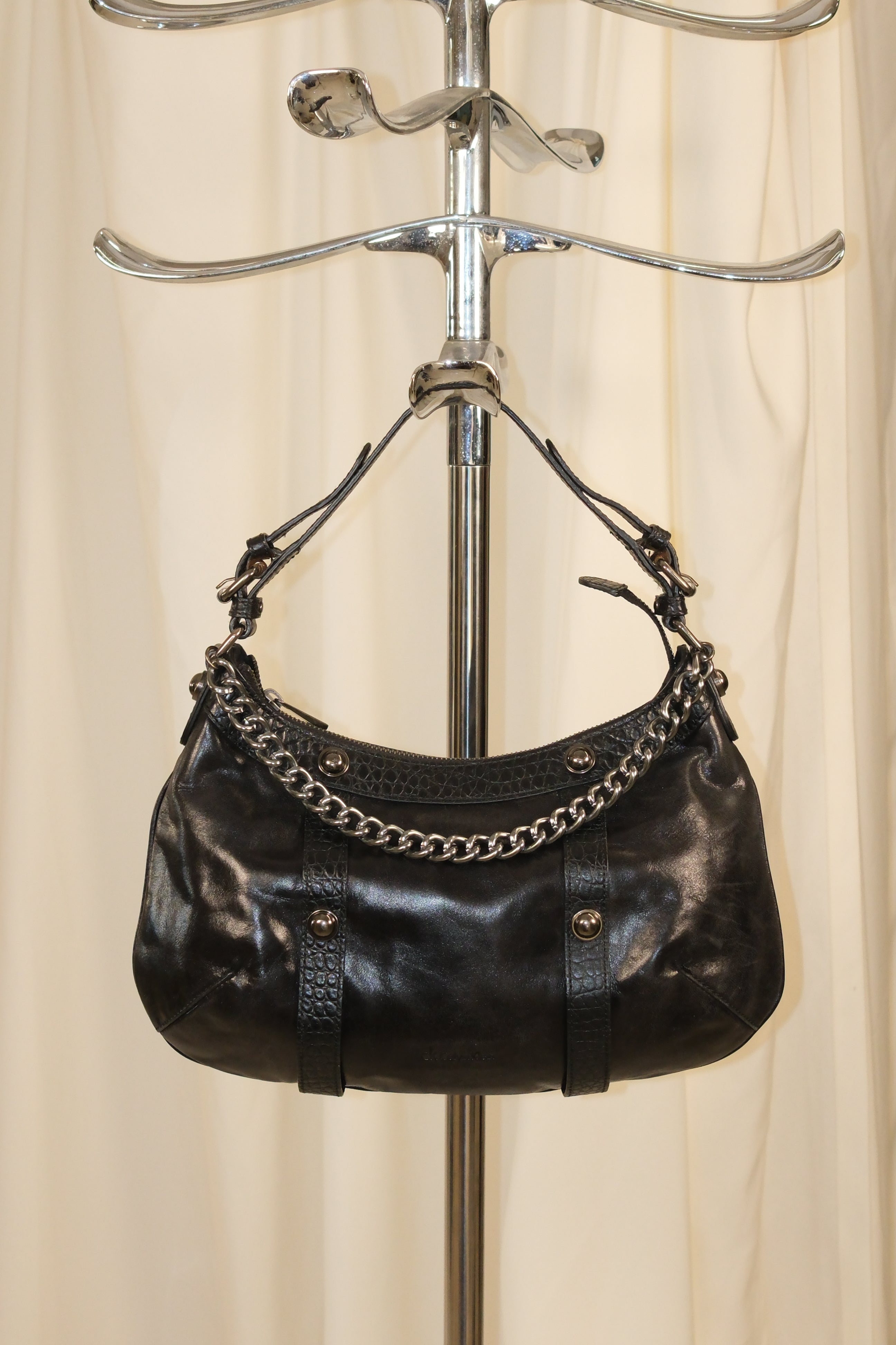 Calvin Klein Black Leather Shoulder Bag with Silver Chain Strap in Rock ’n’ Roll Style