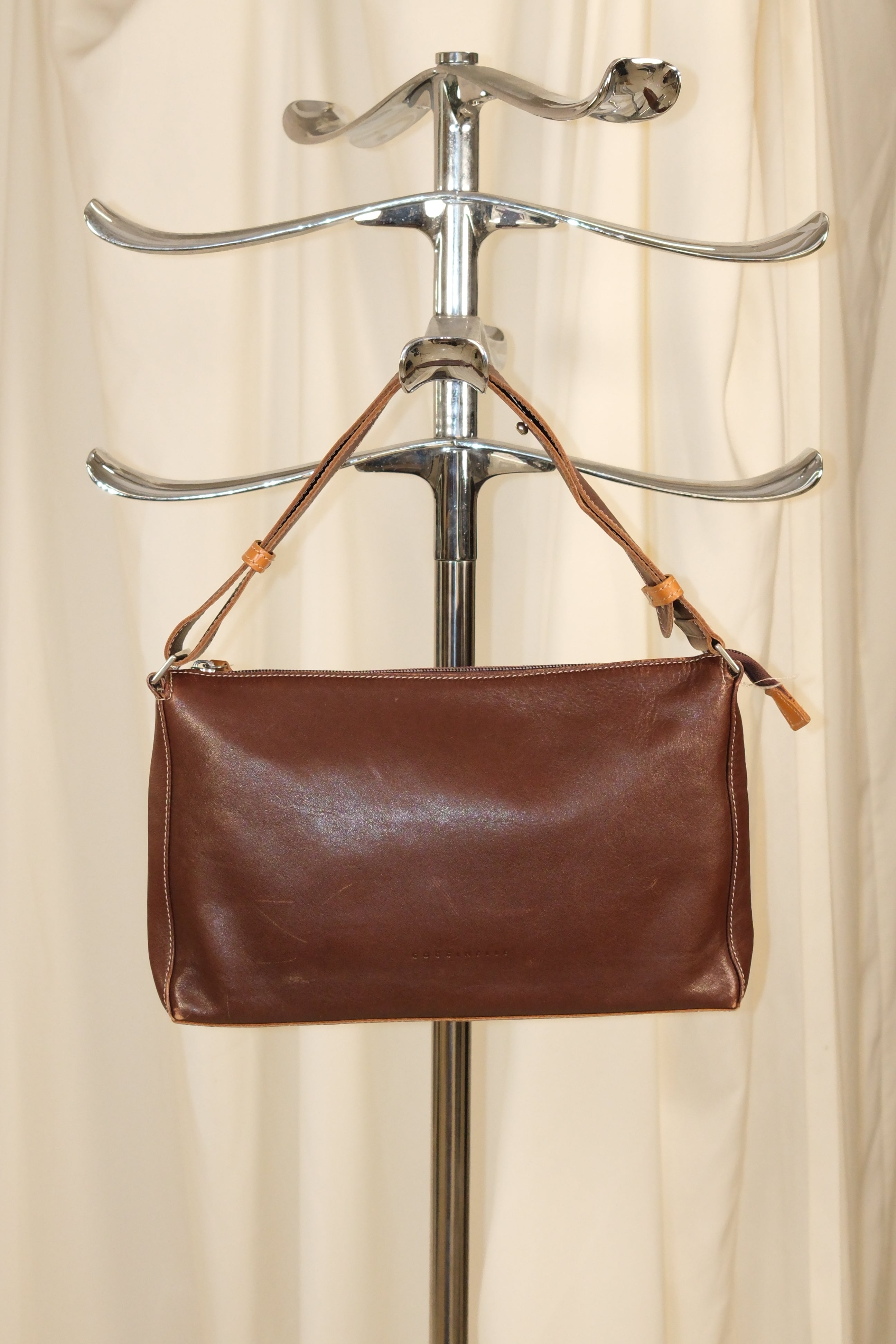 COCCINELLE BOXY LEATHER SHOULDER BAG WITH ADJUSTABLE STRAP