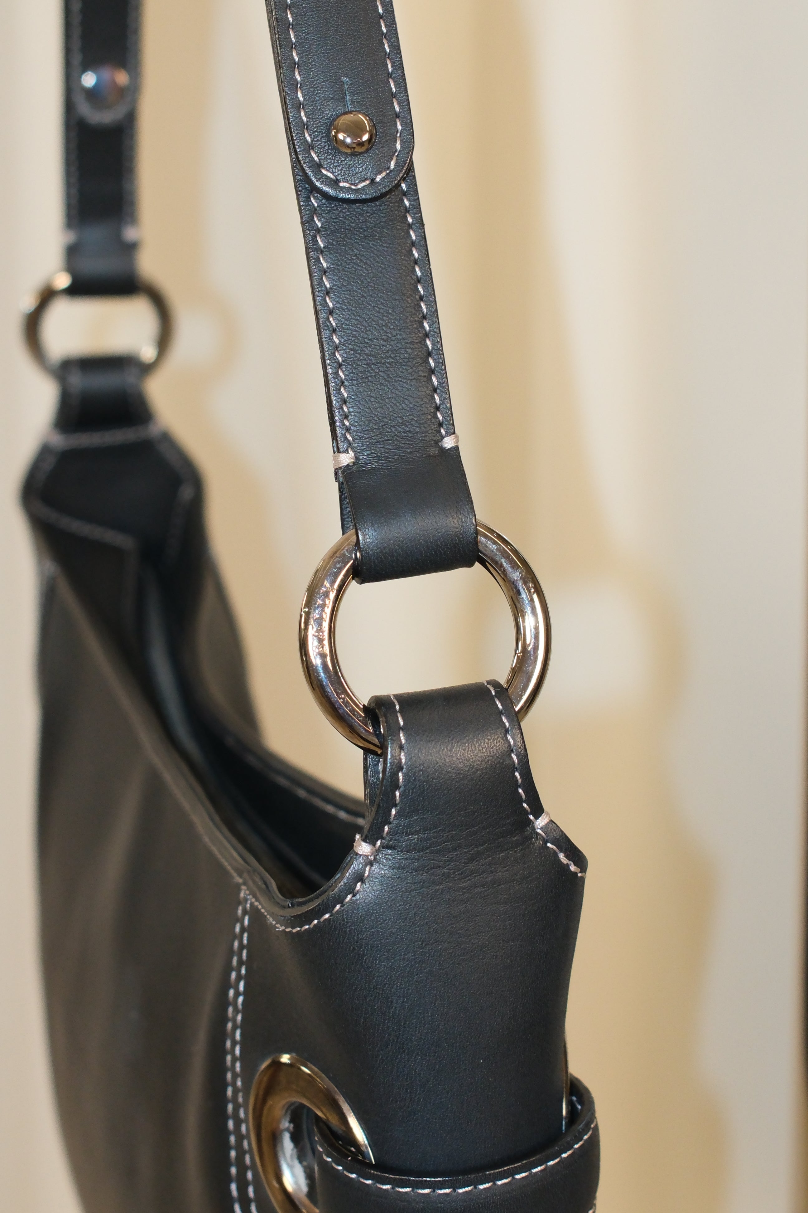 Bally black leather shoulder bag with adjustable straps