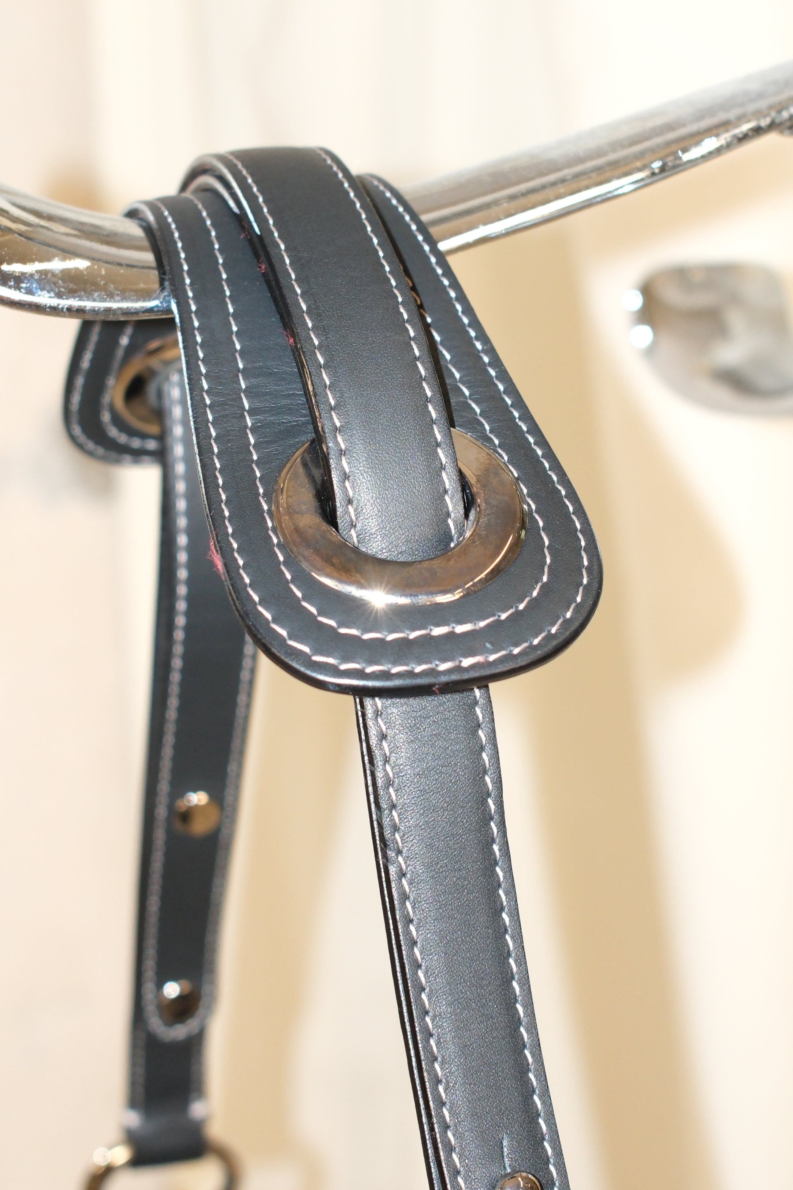 Bally black leather shoulder bag with adjustable straps