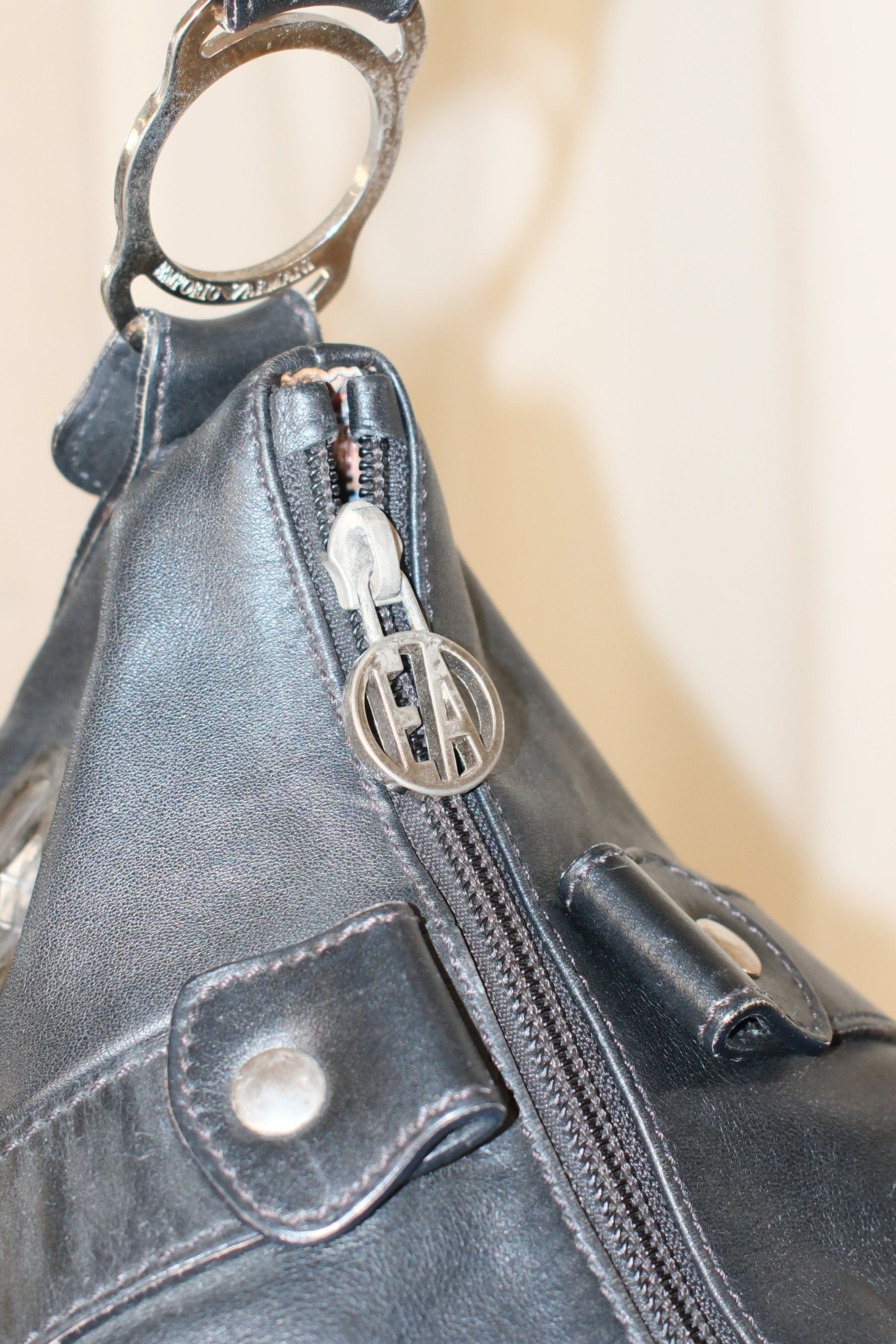 Armani Exchange  leather shoulder bag with EA metal logo