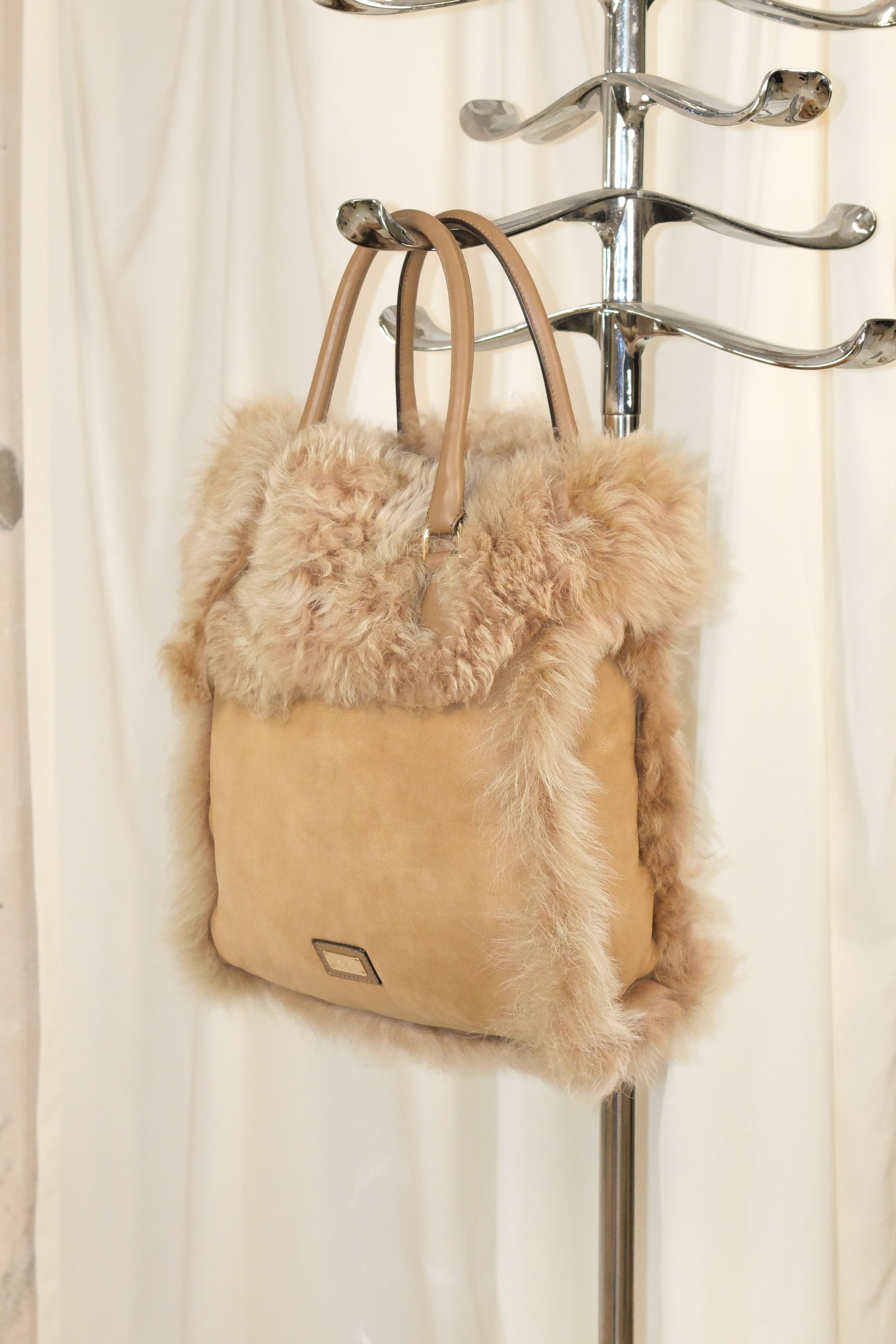 ESCADA SHEARLING FUR LEATHER BAG (COMES WITH CLUTCH)