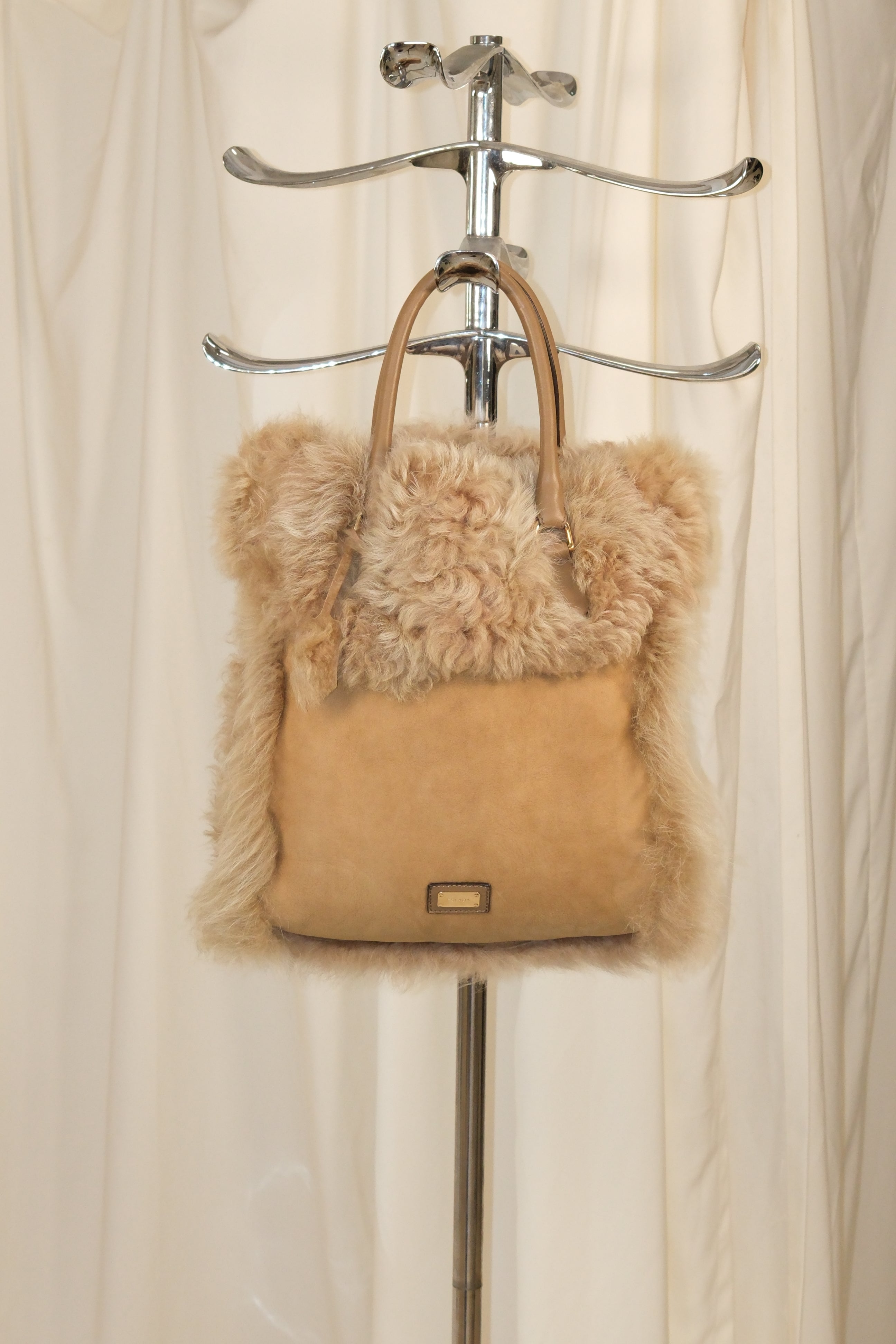 ESCADA SHEARLING FUR LEATHER BAG (COMES WITH CLUTCH)