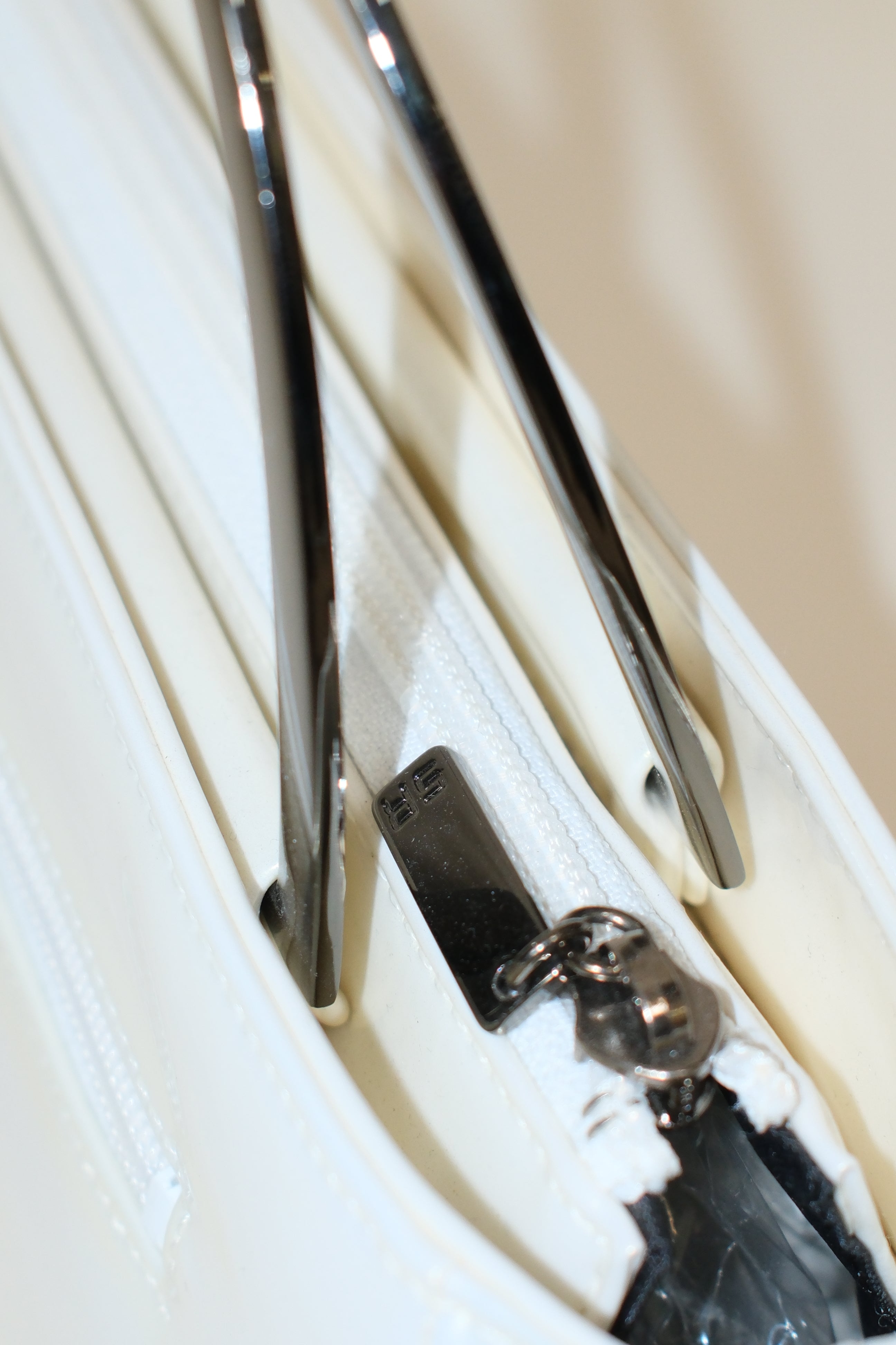 SONIA RYKIEL PEARL VINYL LEATHER BAG