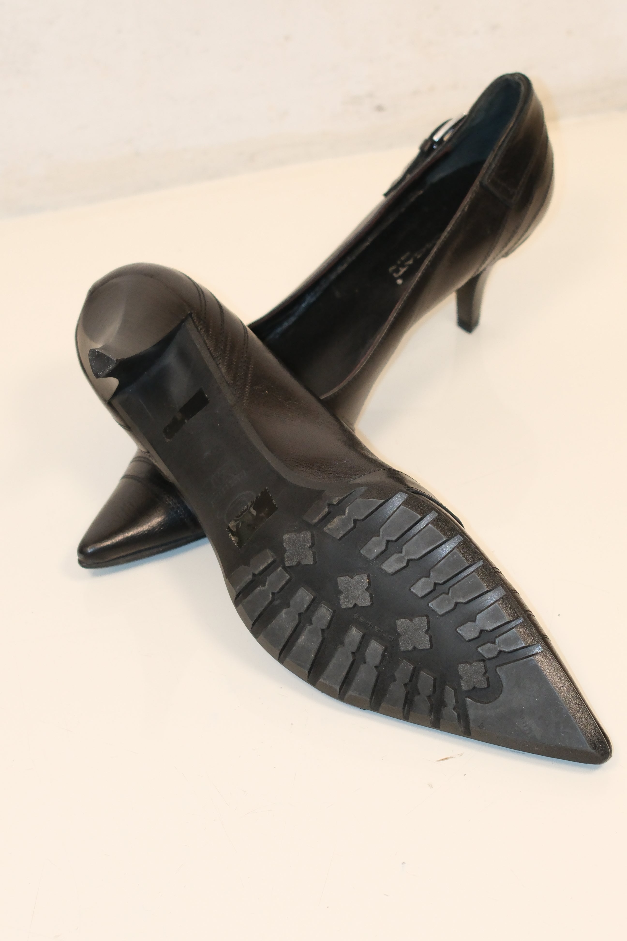 Italian Pointed Kitten Heel Leather Shoes with Buckles, Size 40