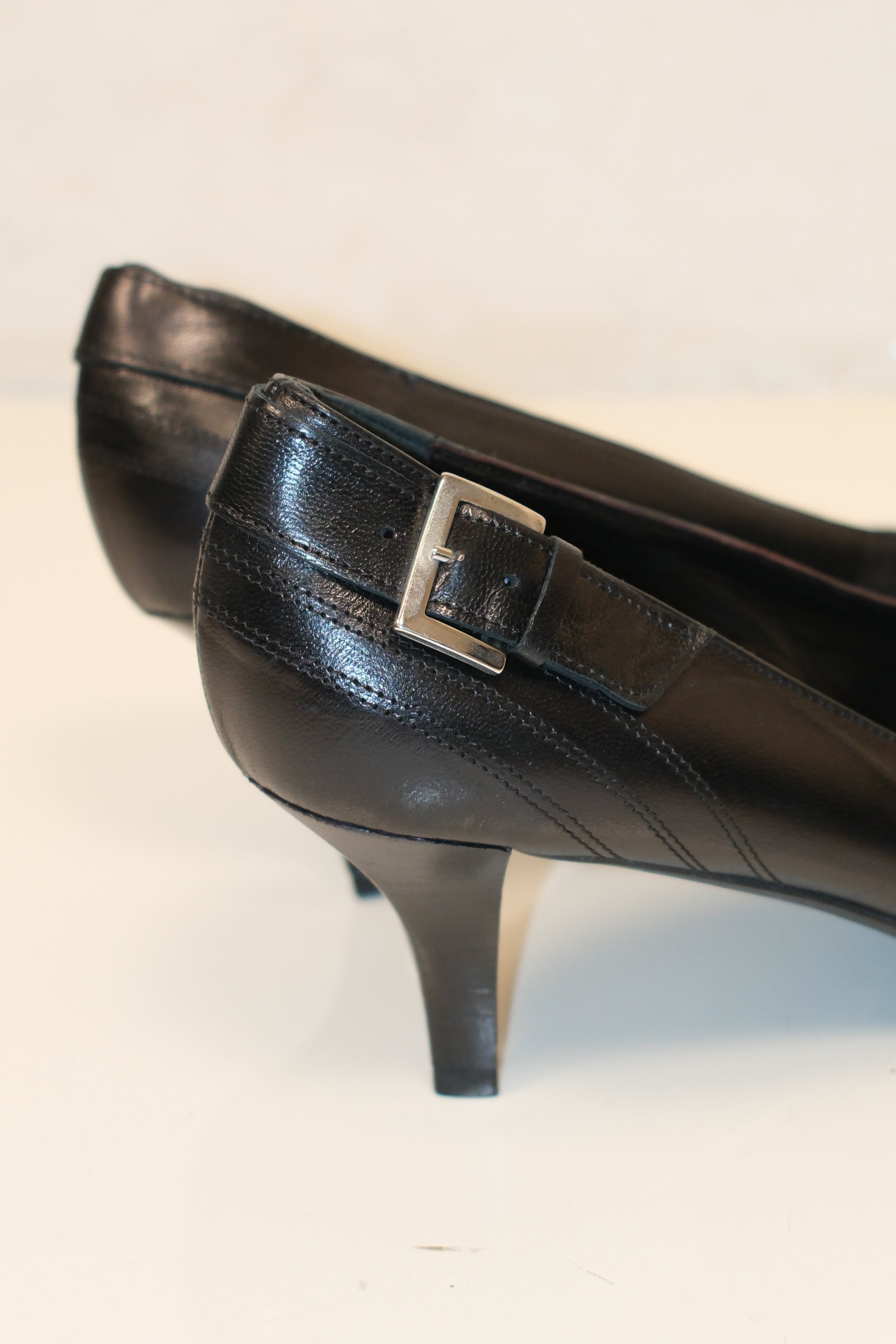 Italian Pointed Kitten Heel Leather Shoes with Buckles, Size 40