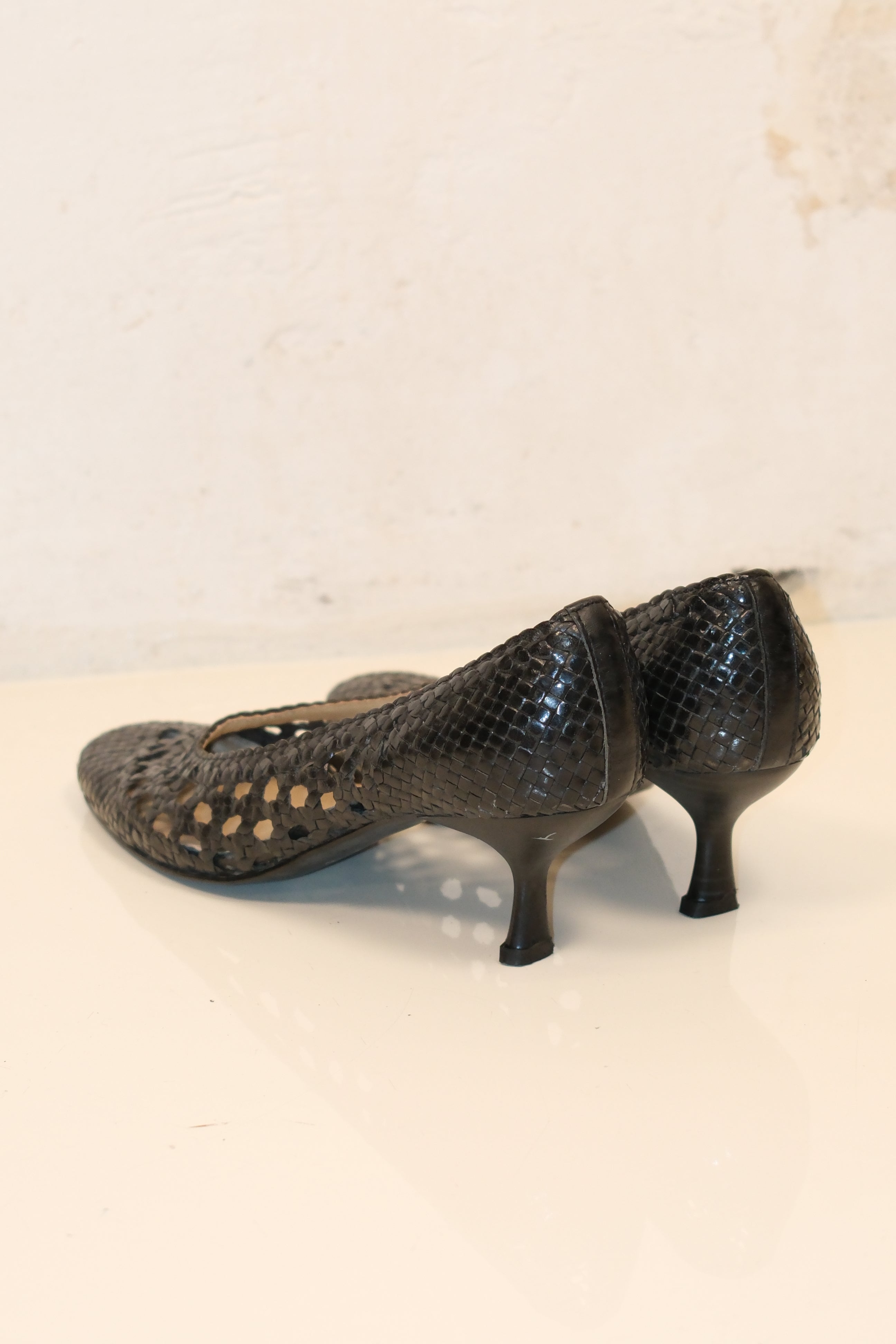 Anagoo Black Woven Leather Heels ,Size 40
