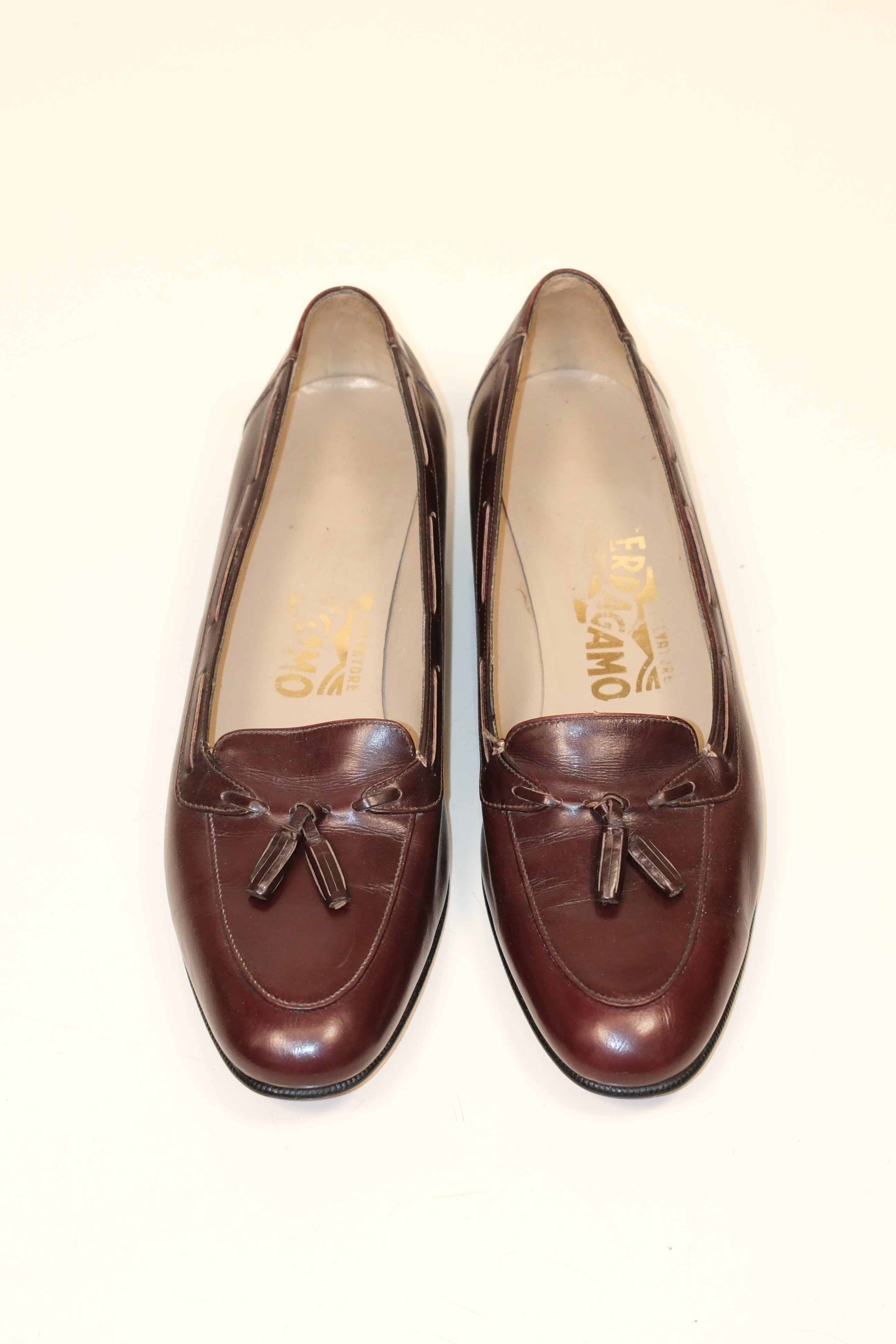 Salvatore Ferragamo classic loafers in burgundy leather size 37.5