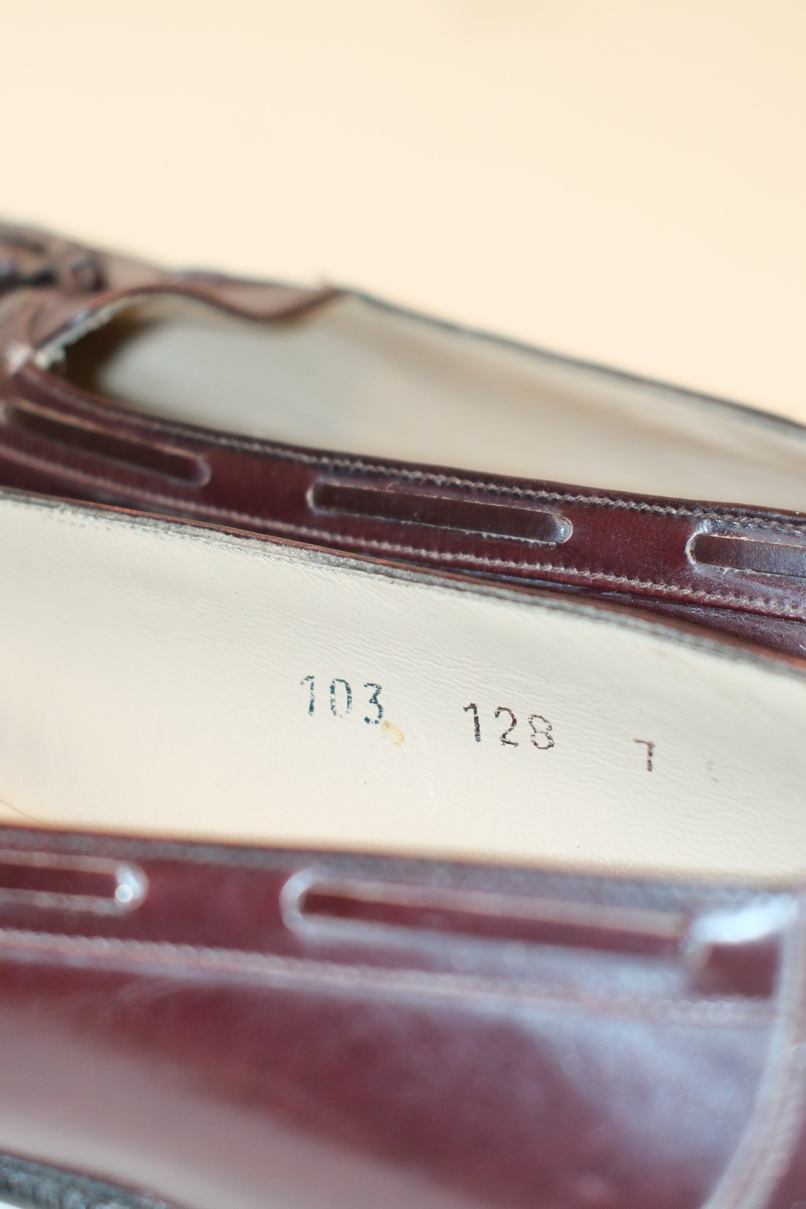 Salvatore Ferragamo classic loafers in burgundy leather size 37.5