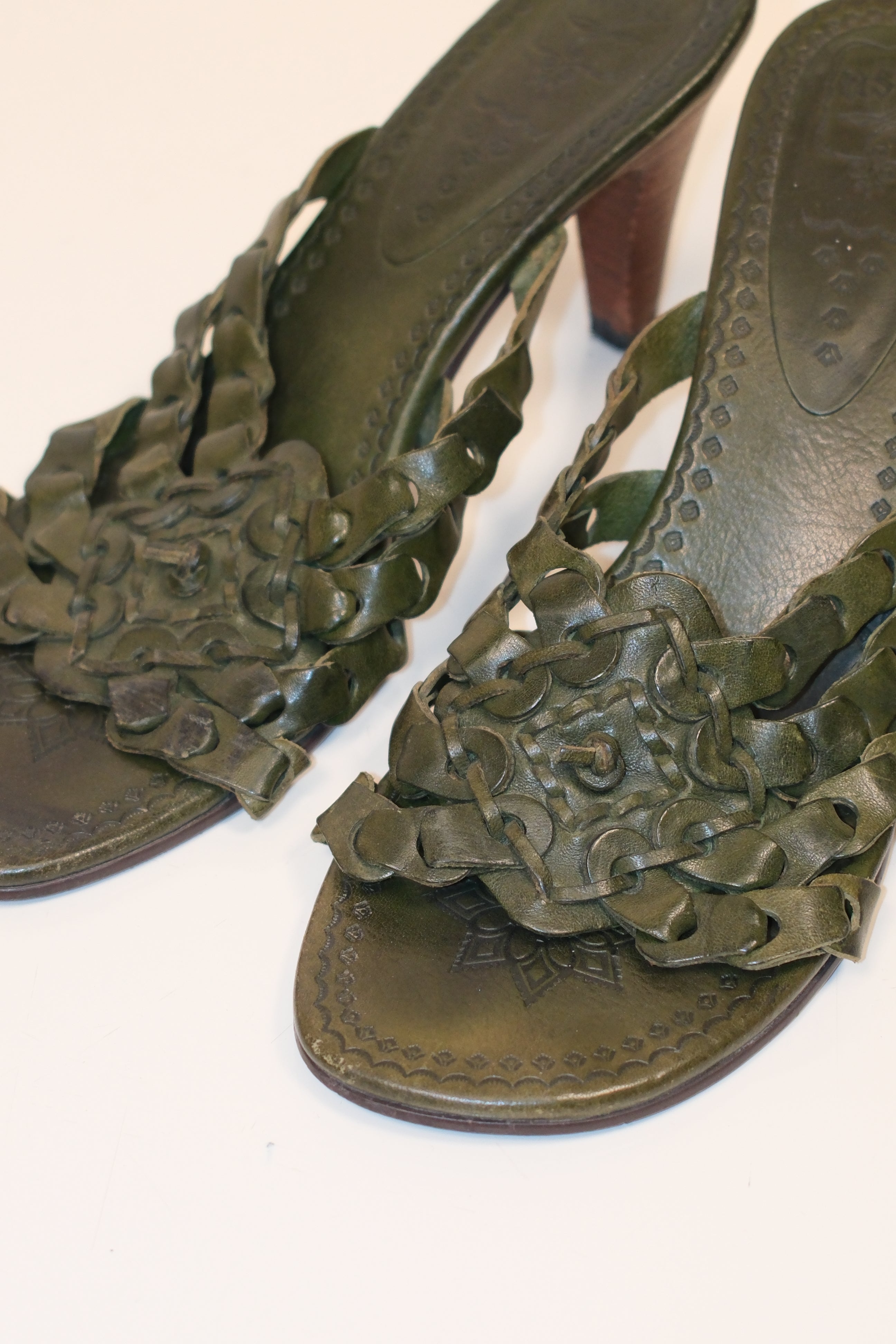 Olive Green Woven Leather Heeled Sandals Boho Style with Mandala Details, size 39.5
