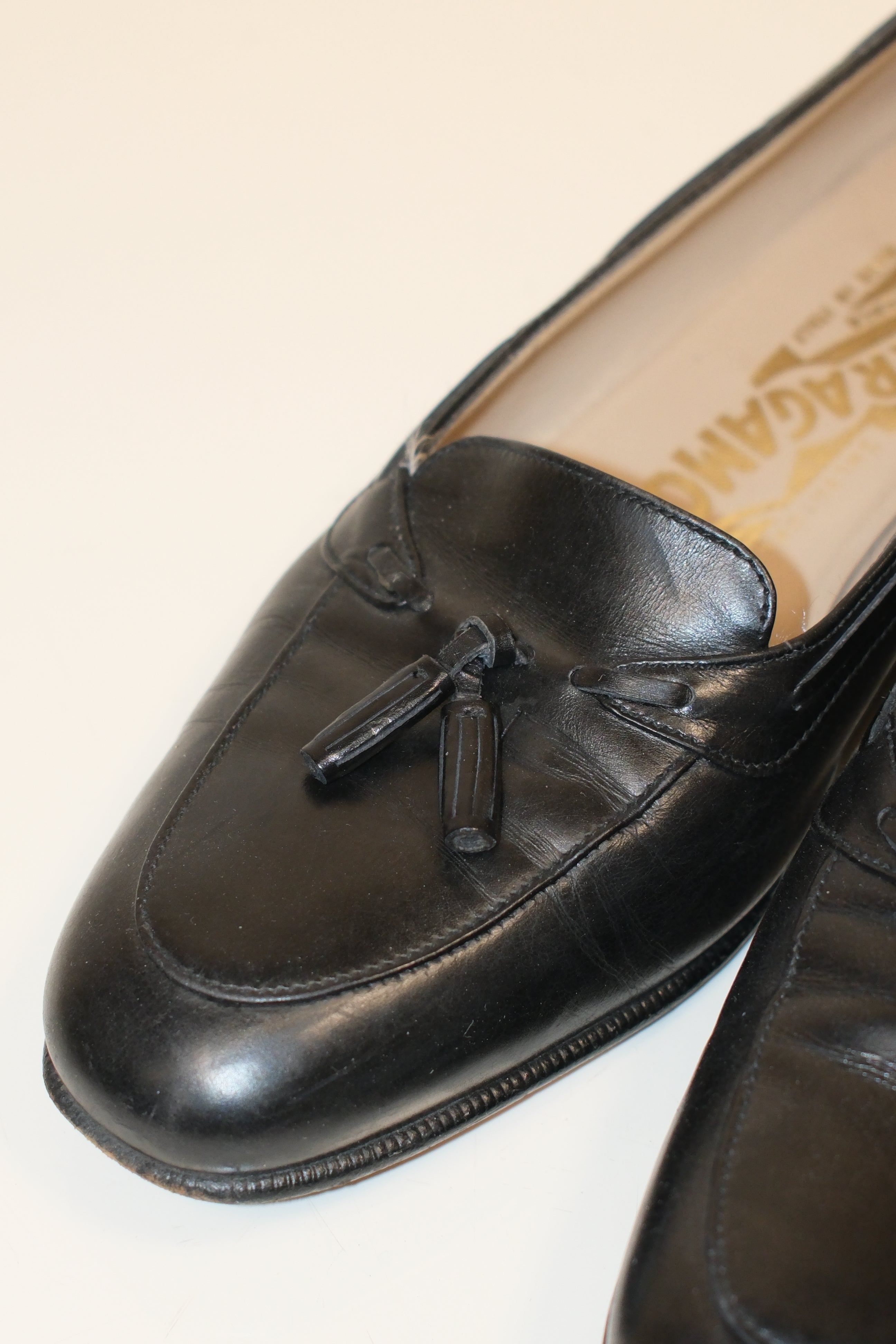 Salvatore Ferragamo classic loafers in black leather size 37.5