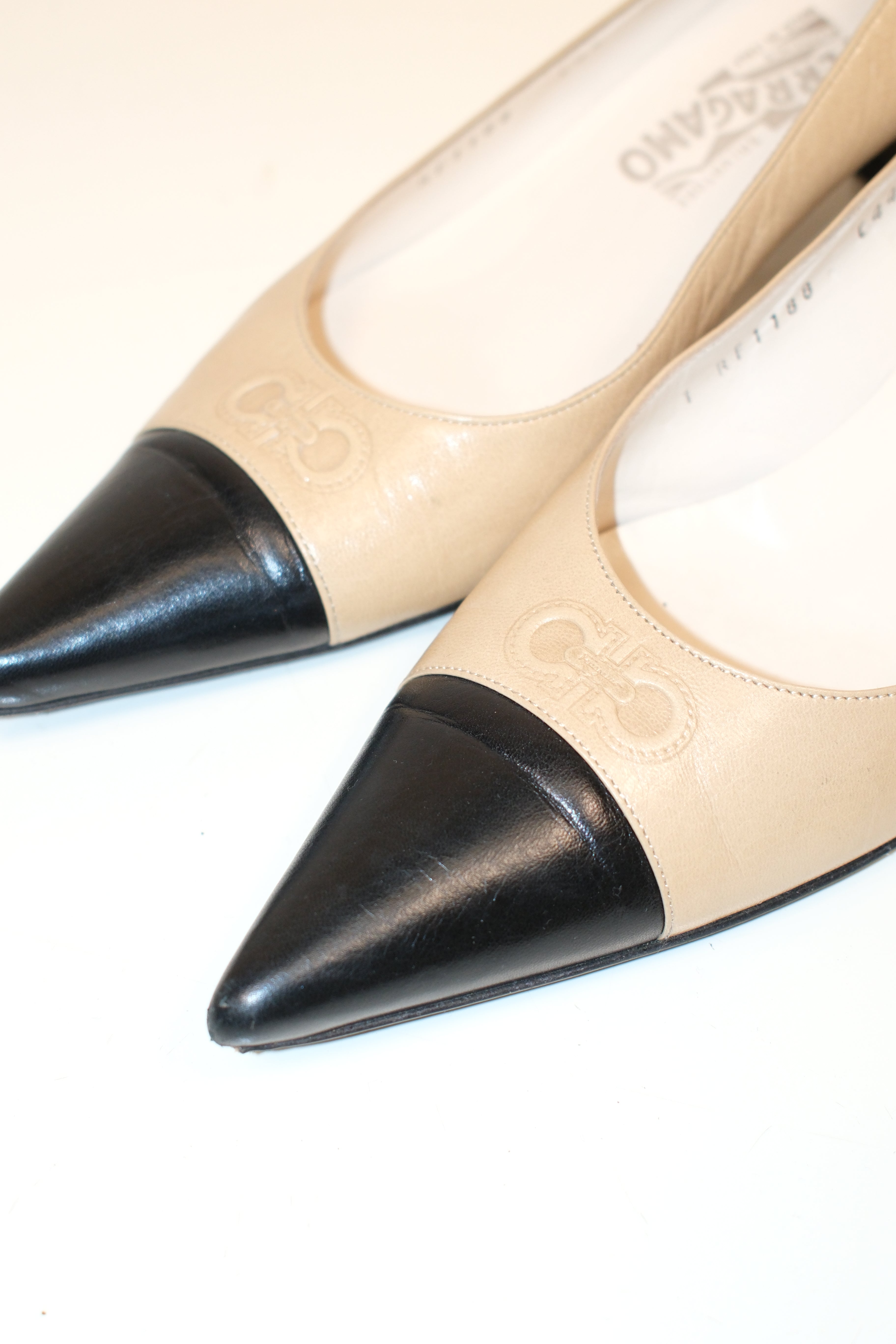 Salvatore Ferragamo Kitten Heel Leather Shoes Black & Cream, Size 37