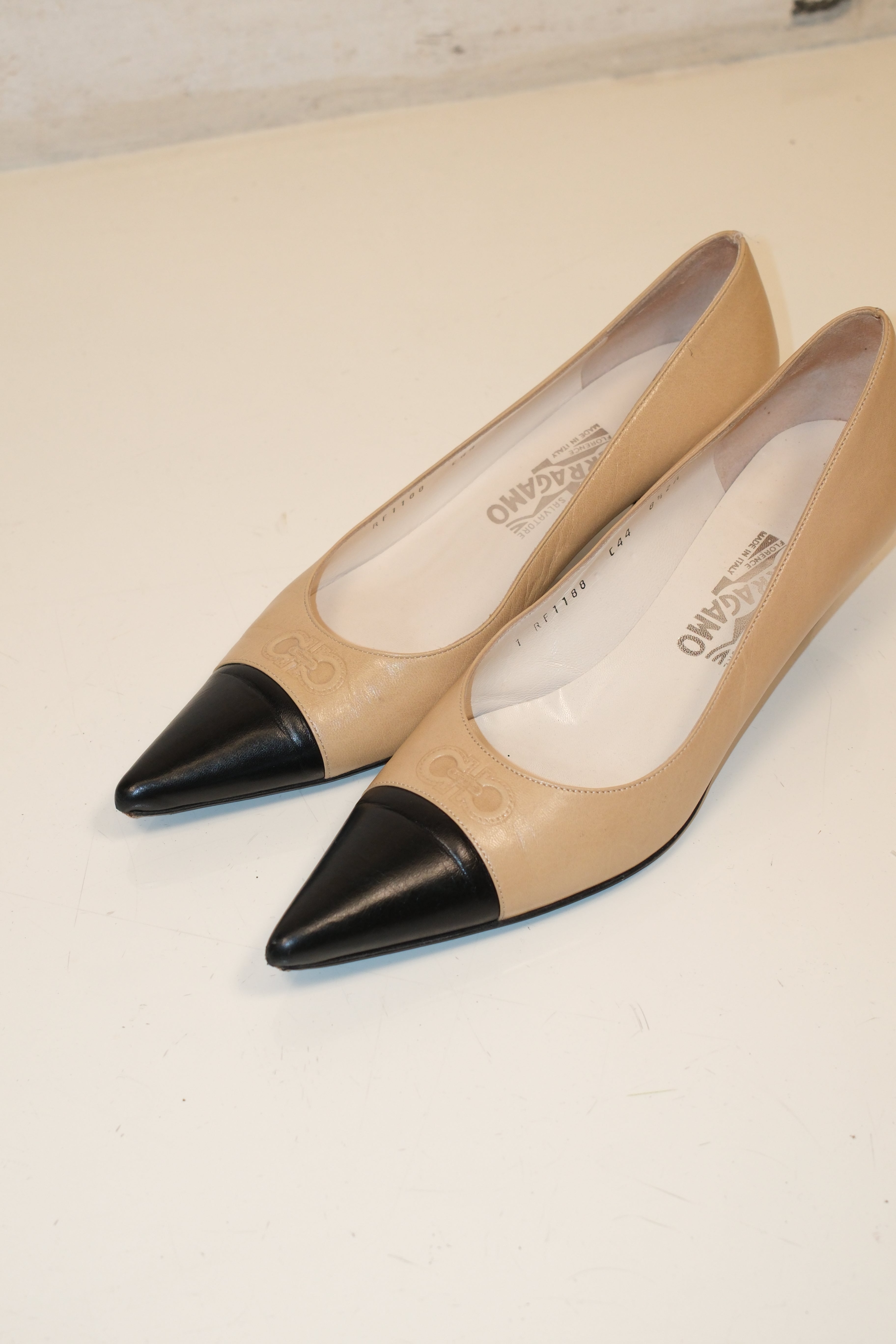 Salvatore Ferragamo Kitten Heel Leather Shoes Black & Cream, Size 37