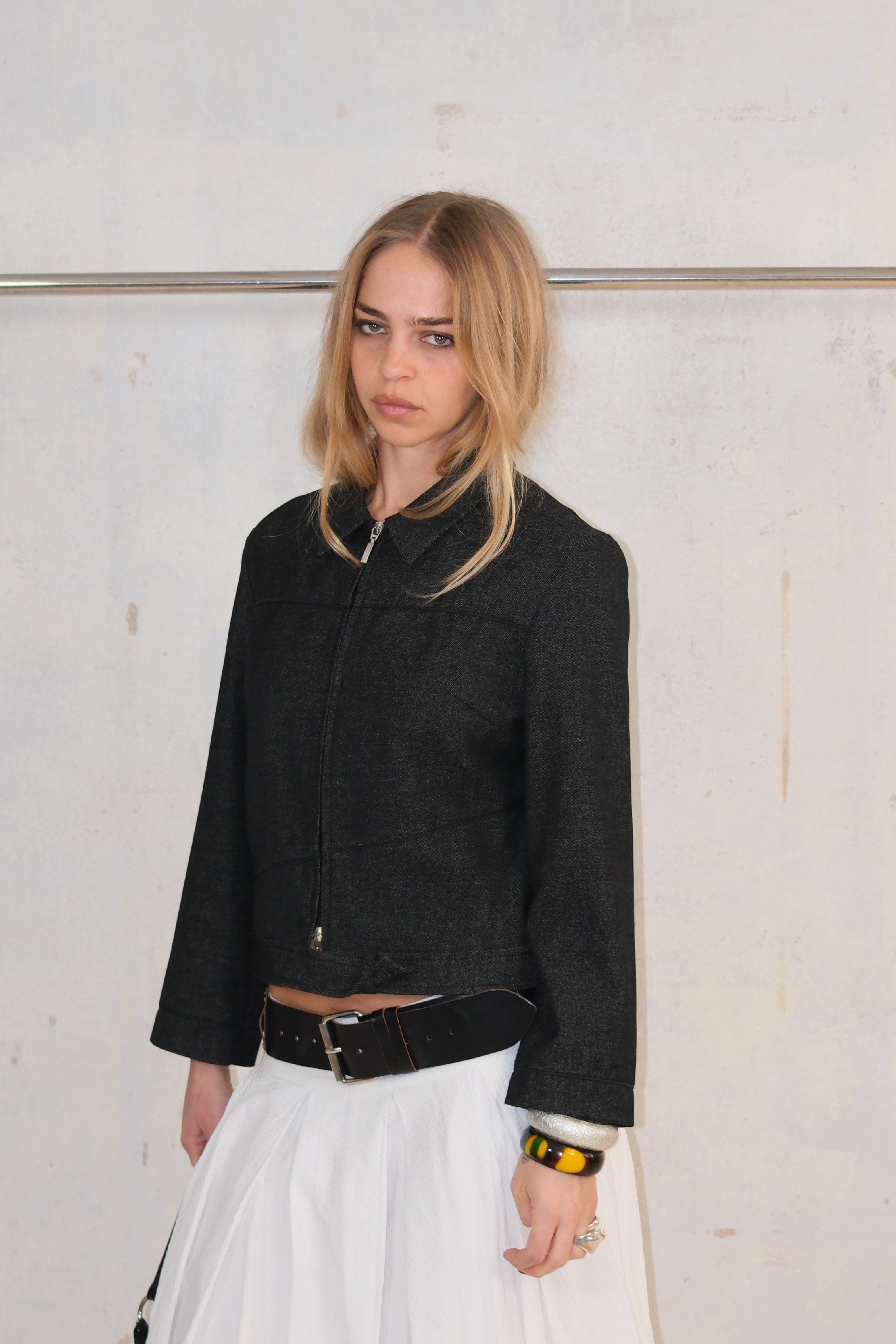 DARK GRAY ZIPPER JACKET