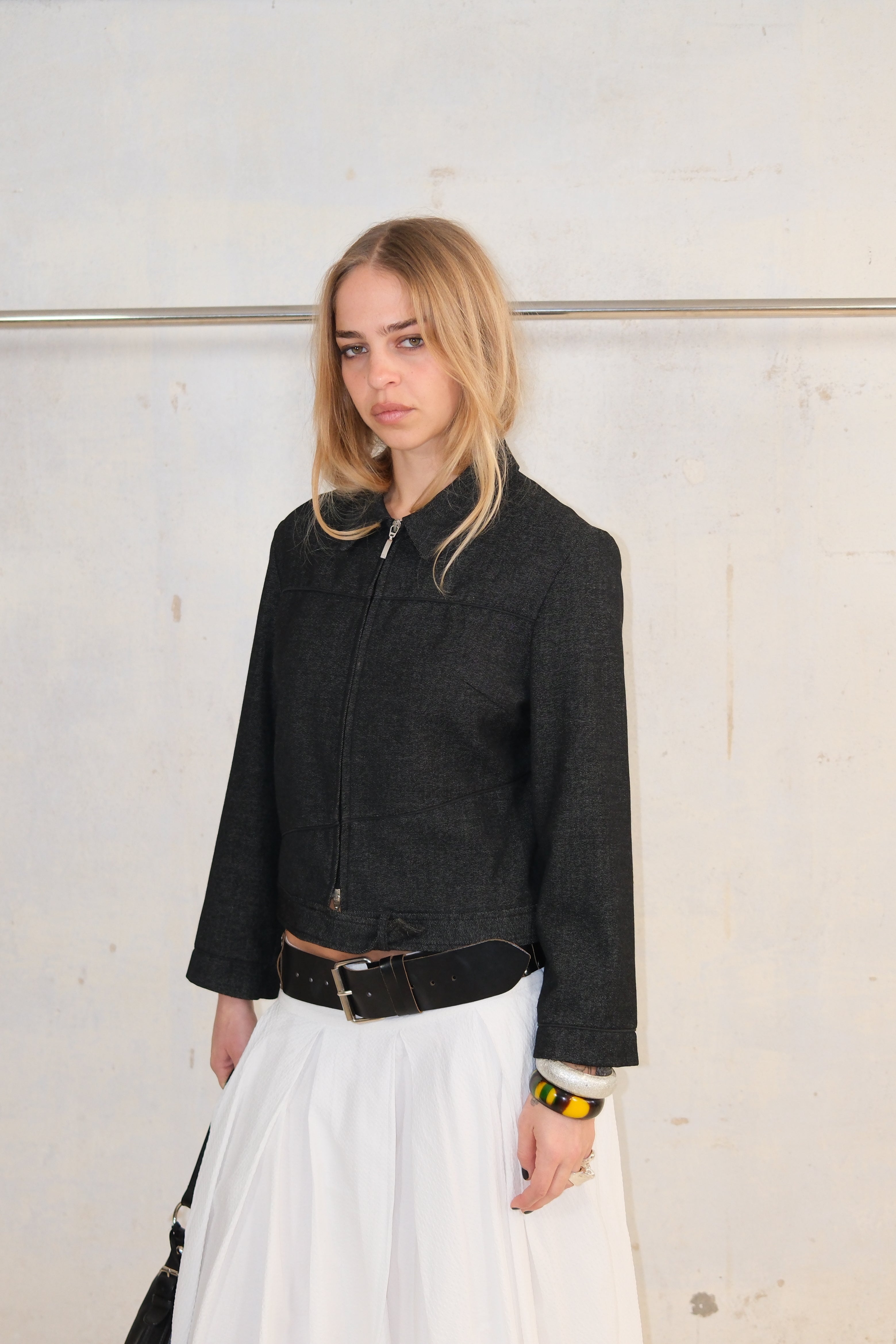DARK GRAY ZIPPER JACKET
