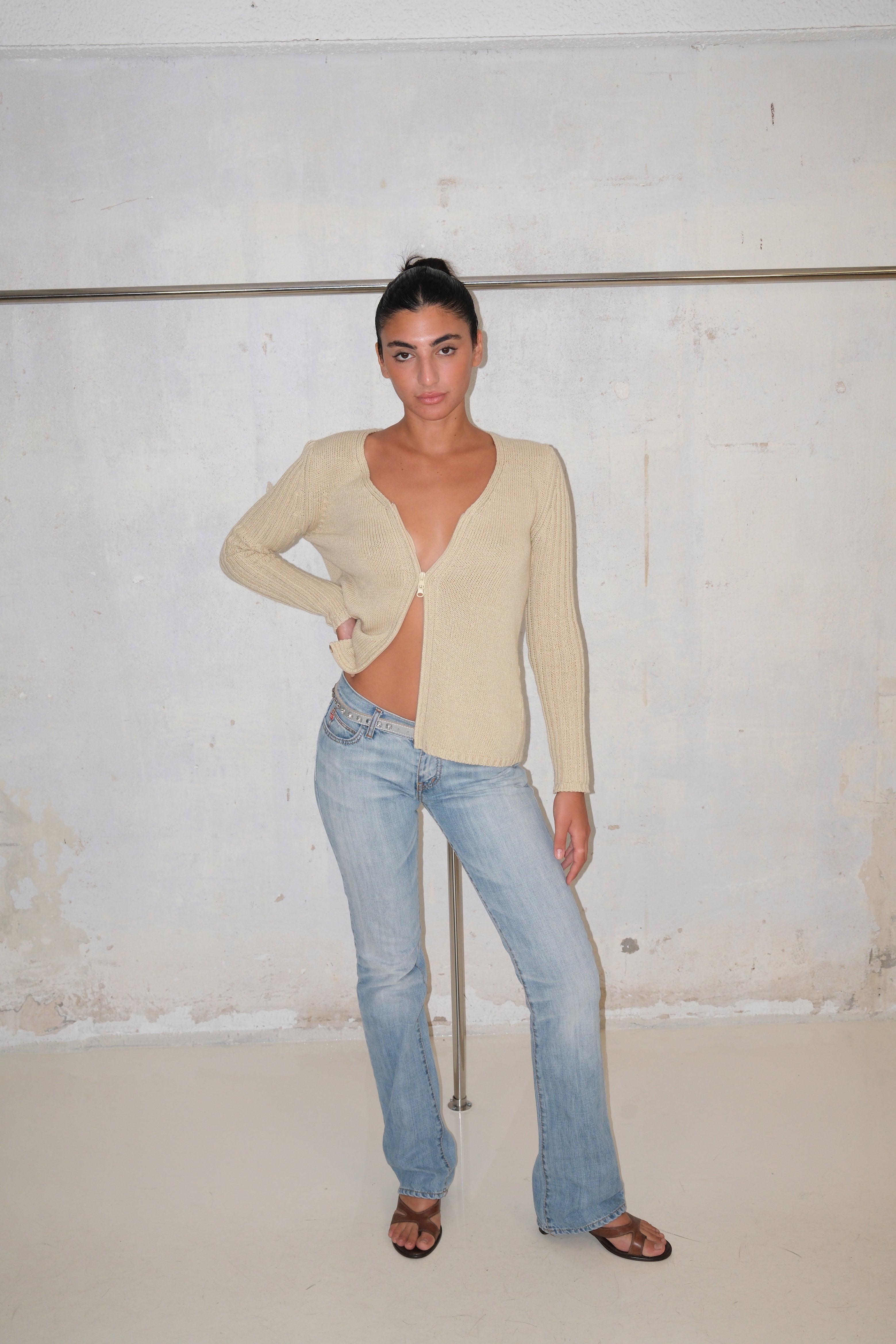 Cream Knit Sweater With Two-Way Zipper