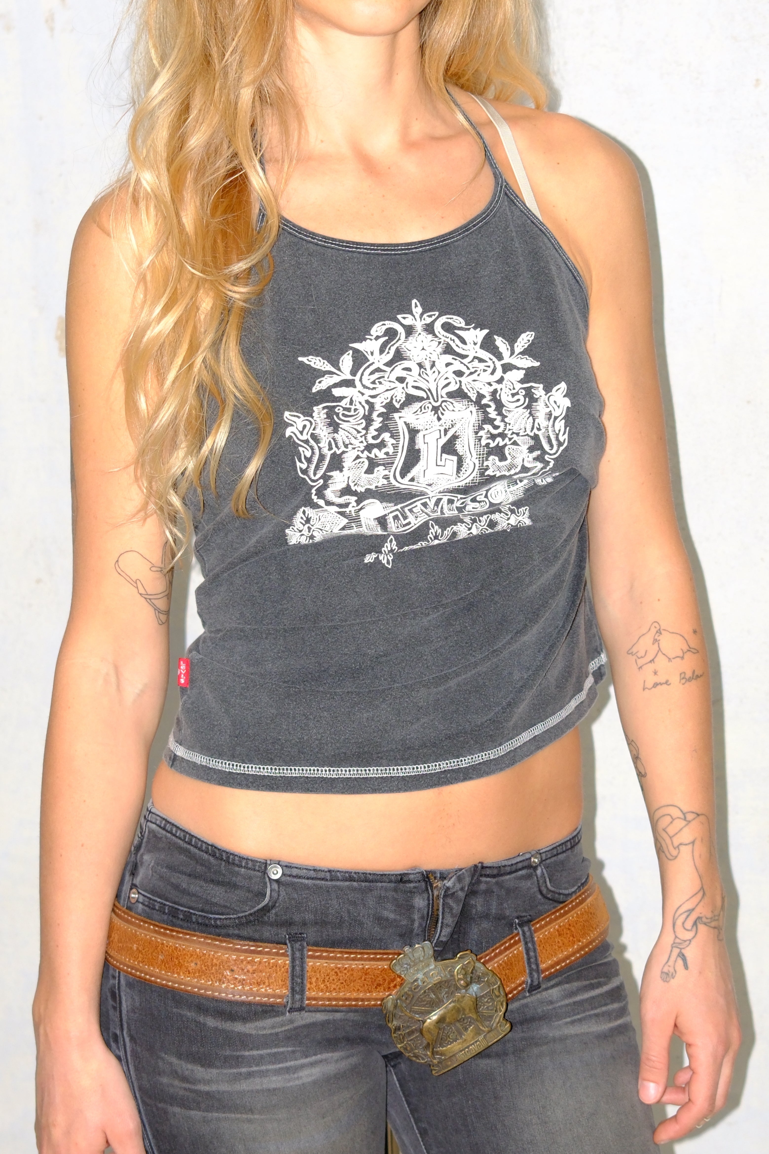 LEVIS GRAPHIC HALTER TOP