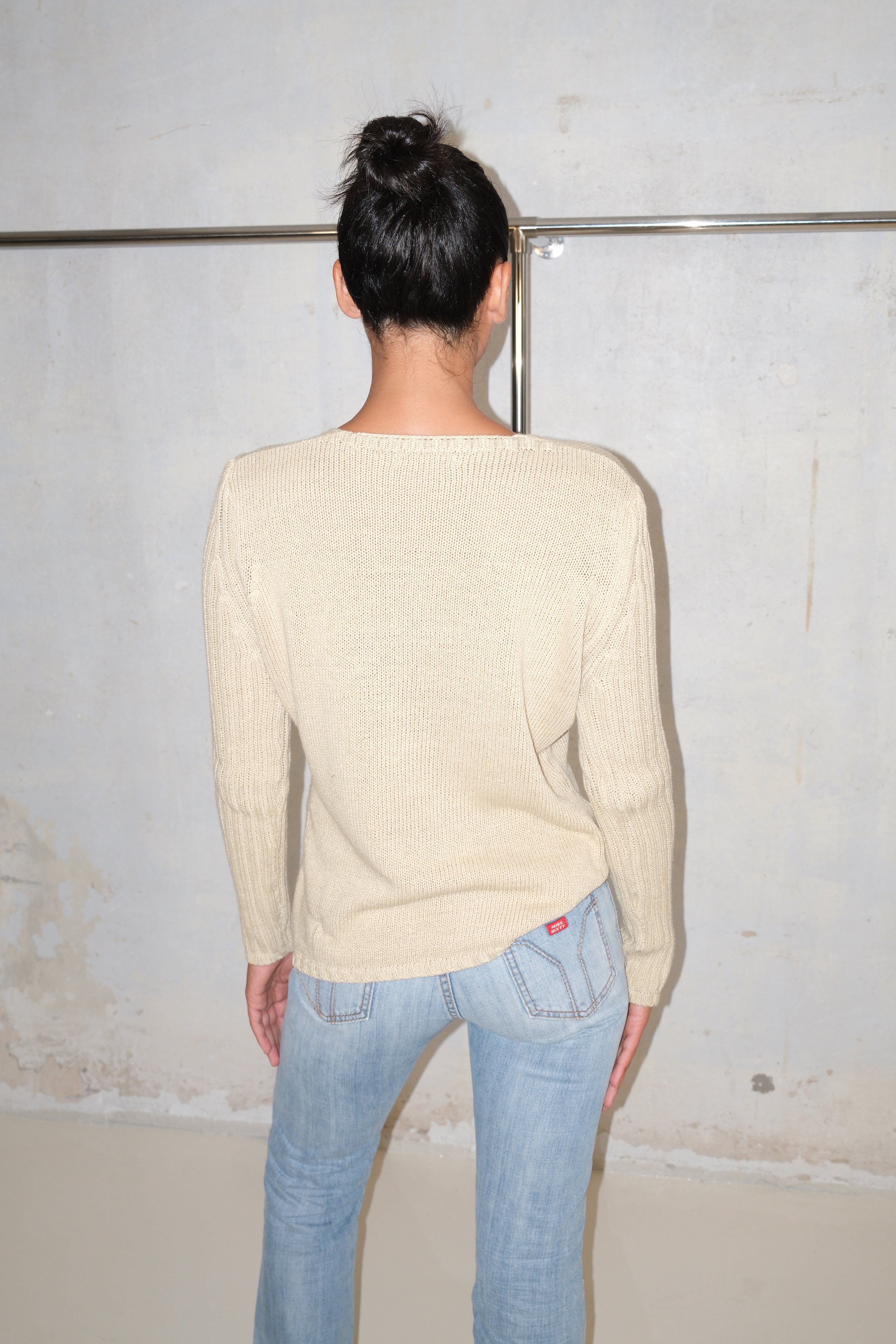 Cream Knit Sweater With Two-Way Zipper