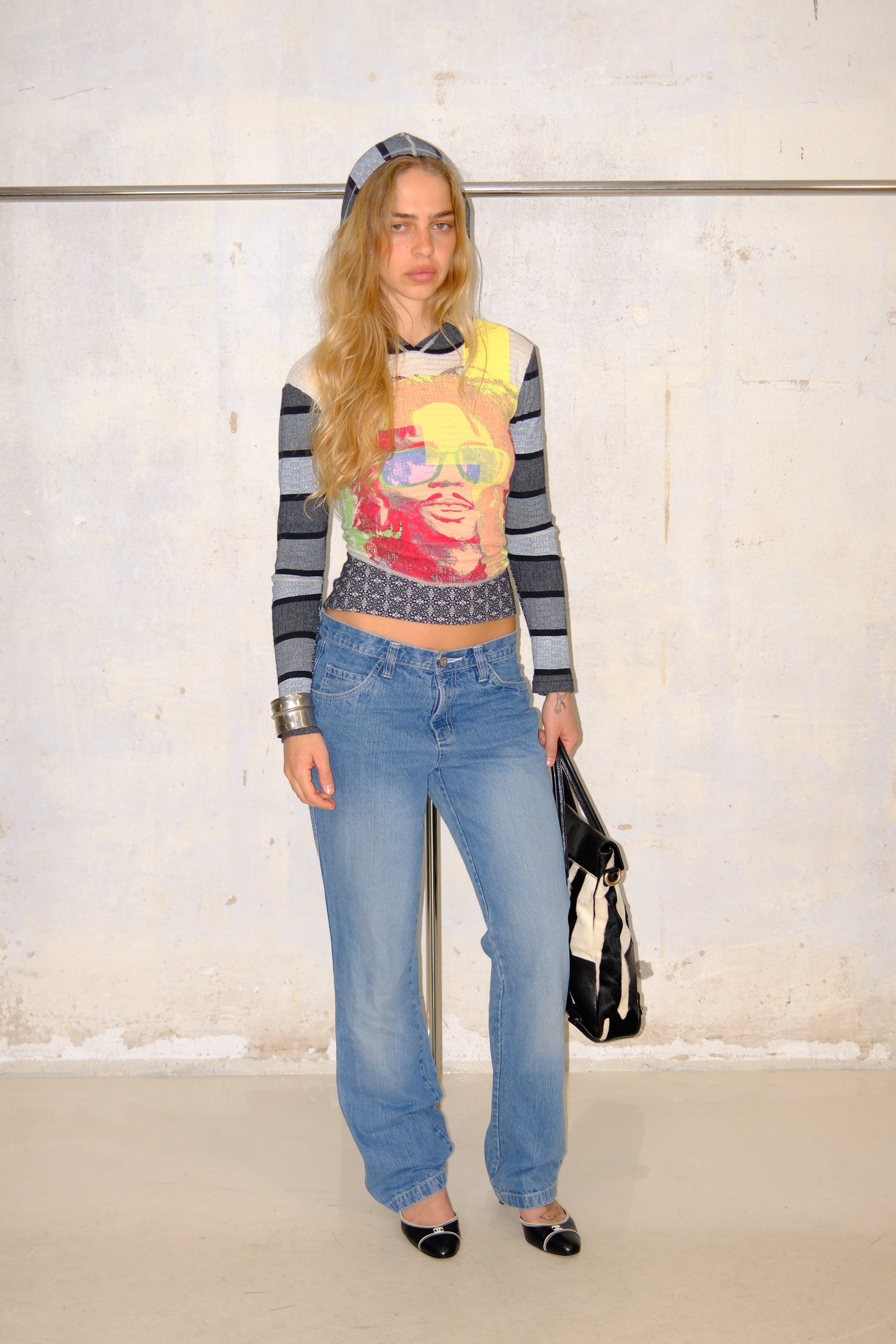DETAILED POCKET LIGHT JEANS SIZE 38-40