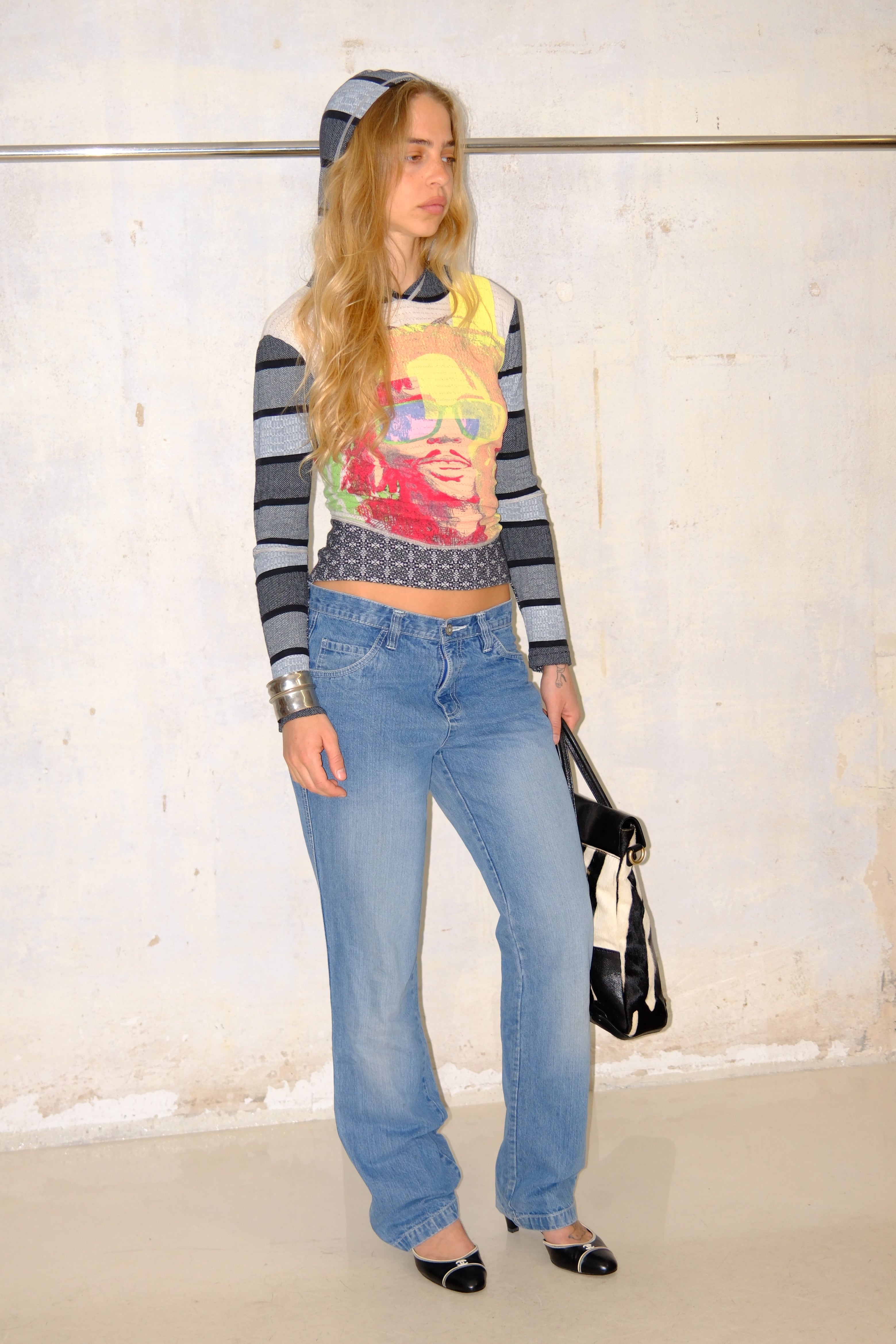 DETAILED POCKET LIGHT JEANS SIZE 38-40