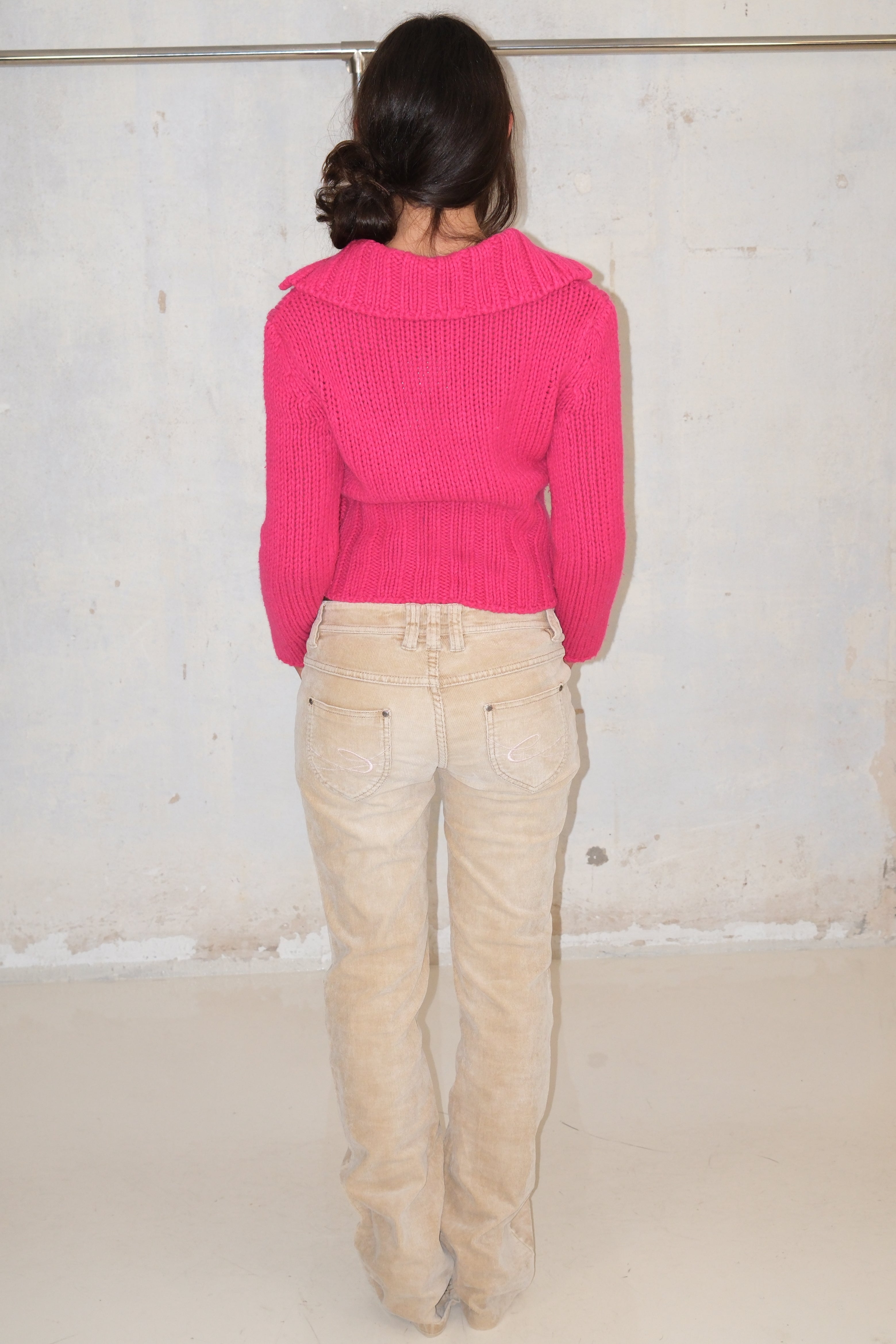 Low-Rise Corduroy Pants Size 32-34