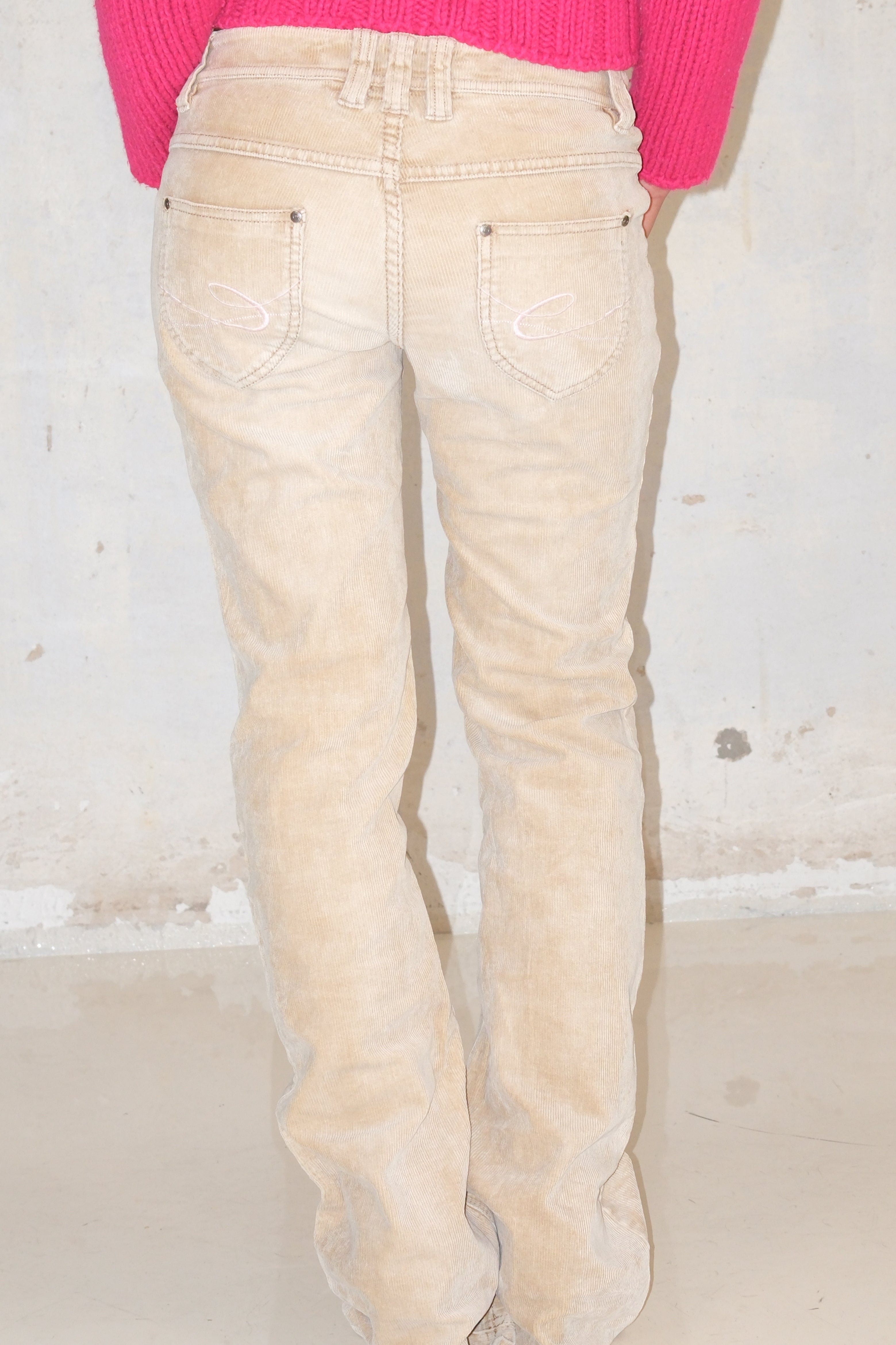 Low-Rise Corduroy Pants Size 32-34