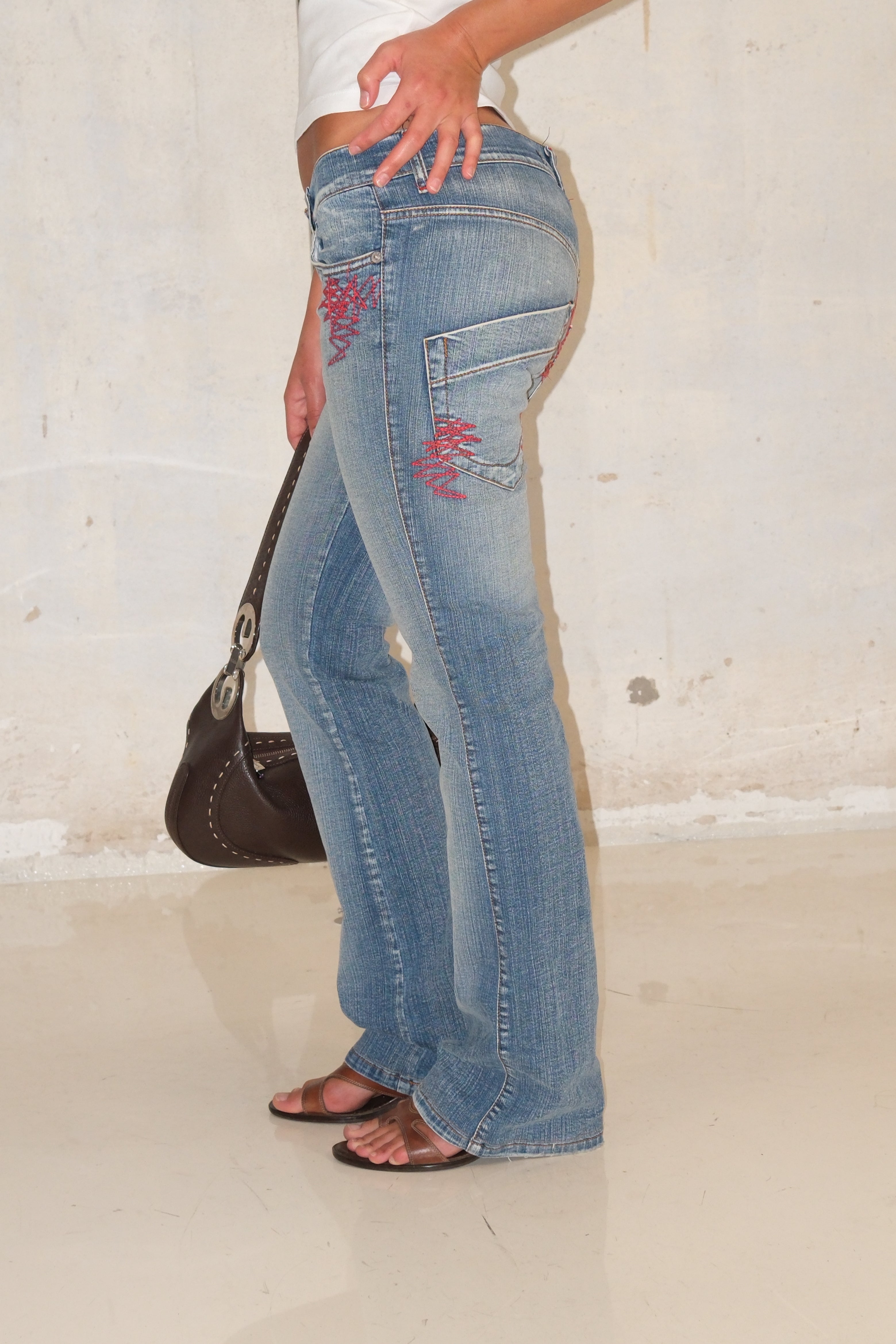 Low-Rise Jeans With Pink Details Size 34