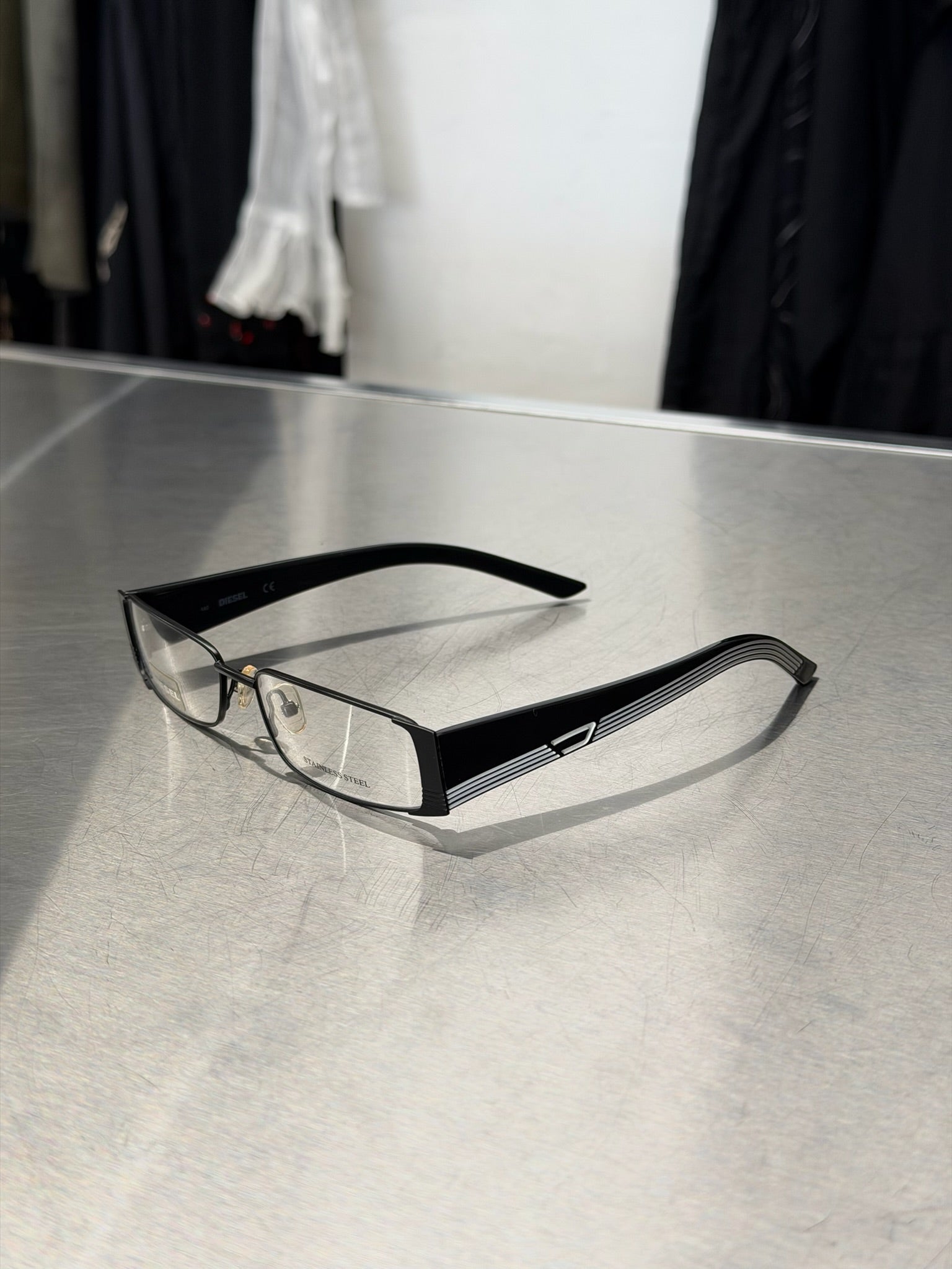 DIESEL NARROW BLACK GLASSES WITH WHITE LOGO
