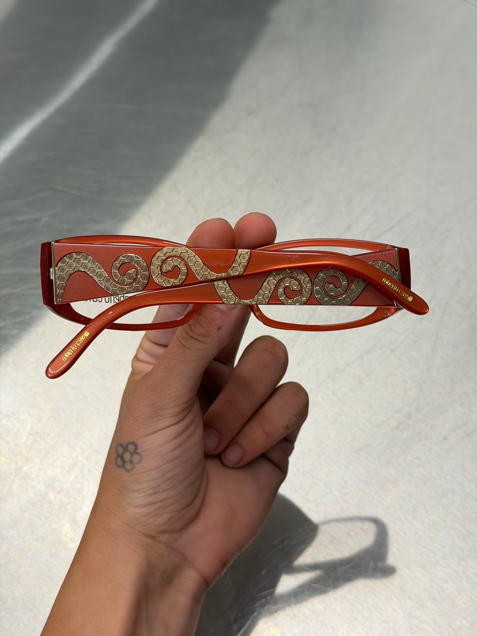 ROBERTO CAVALLI CORAL GLASSES WITH SILVER DECORATIVE DETAILS